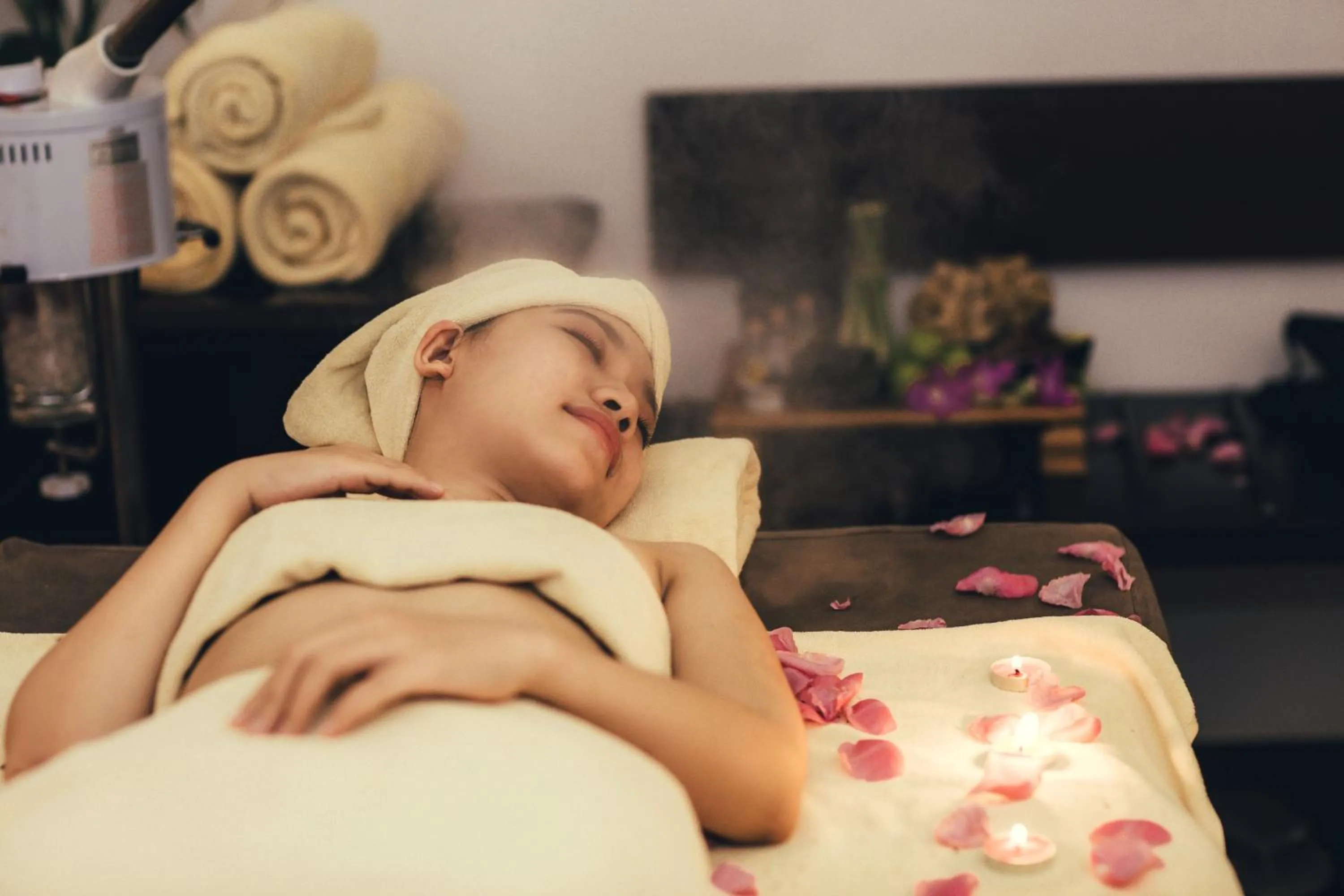 Spa and wellness centre/facilities, Bed in Cherish Hue Hotel