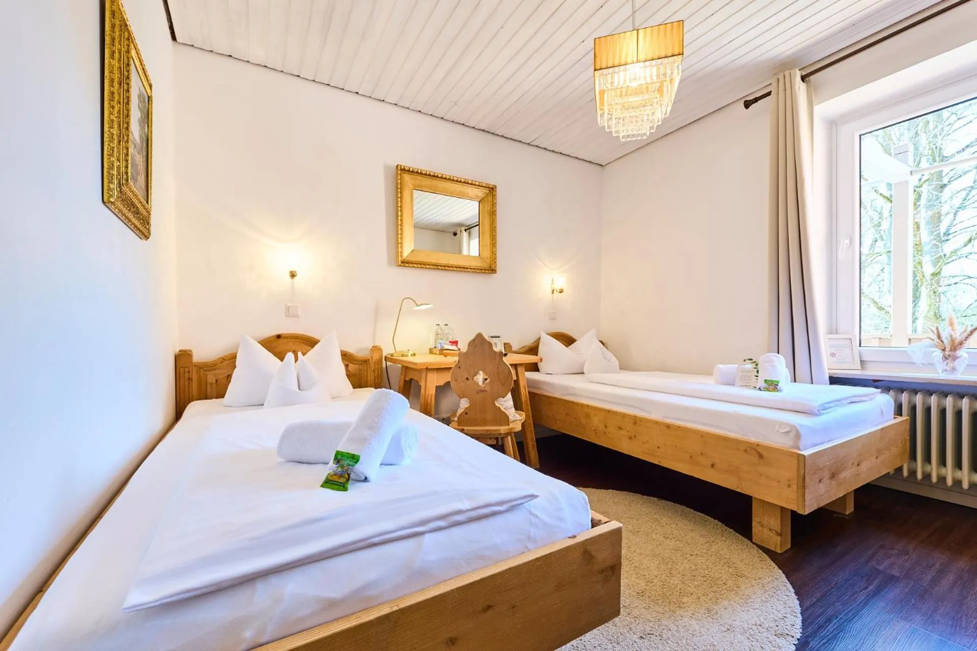 Photo of the whole room, Bed in Hotel Waldgasthof Buchenhain