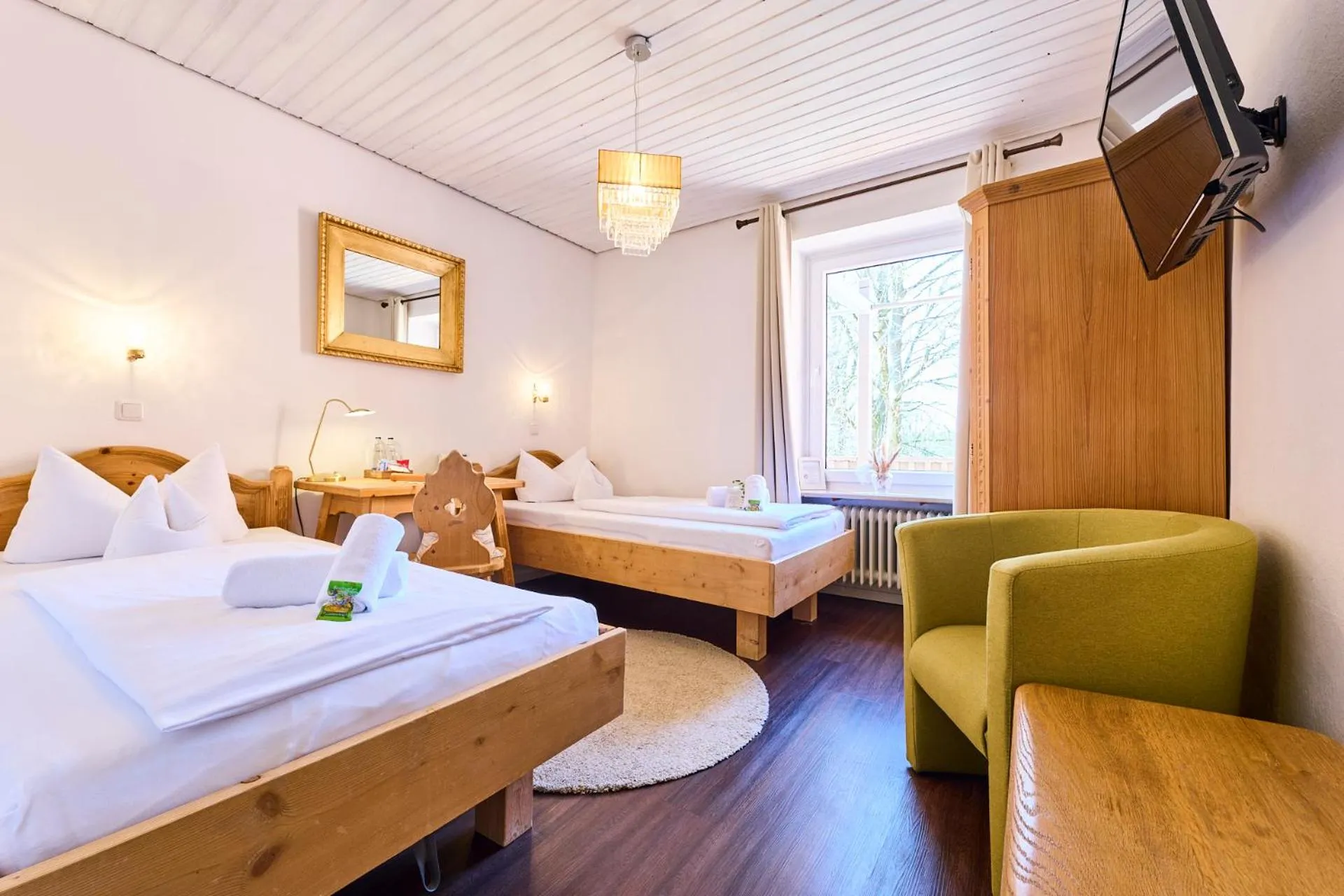 Bedroom, Bed in Hotel Waldgasthof Buchenhain