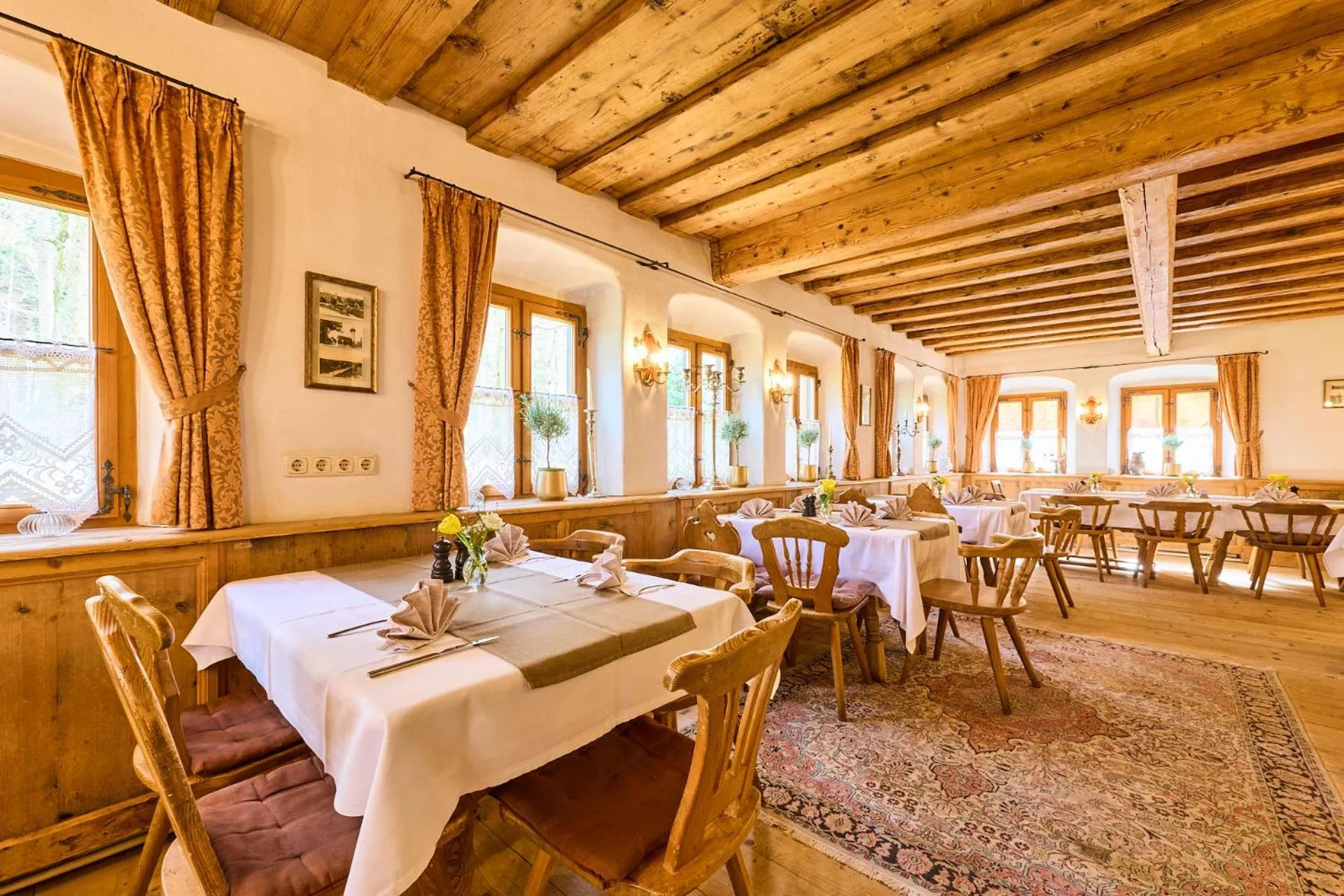 Restaurant/places to eat in Hotel Waldgasthof Buchenhain