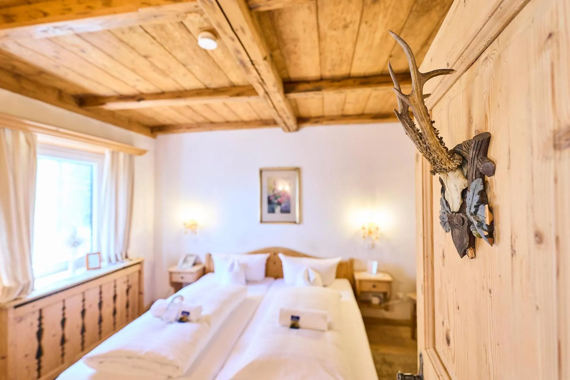 Photo of the whole room, Bed in Hotel Waldgasthof Buchenhain