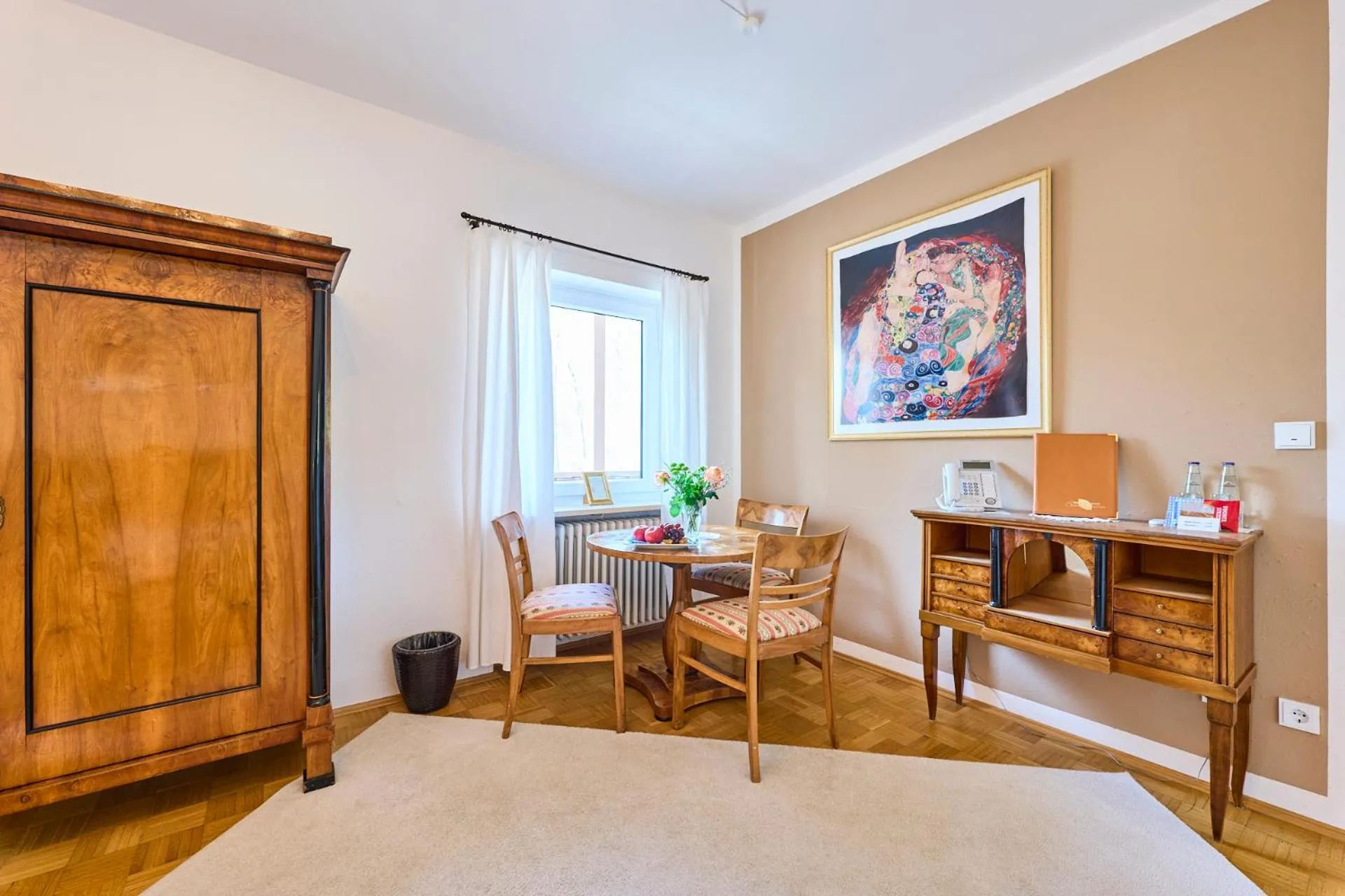 Photo of the whole room in Hotel Waldgasthof Buchenhain