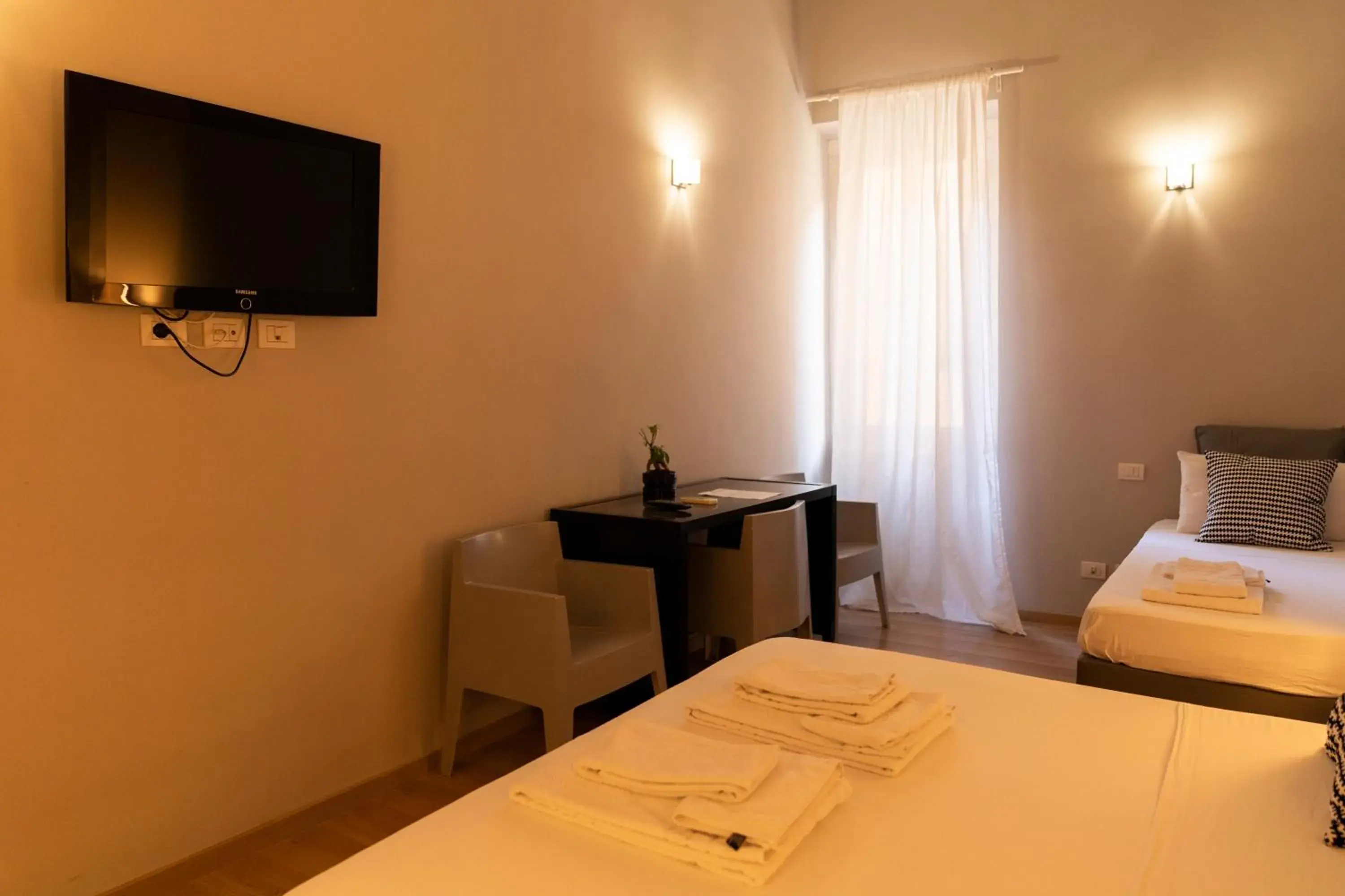 Triple Room in TrastevereInn Triple Room in TrastevereInn