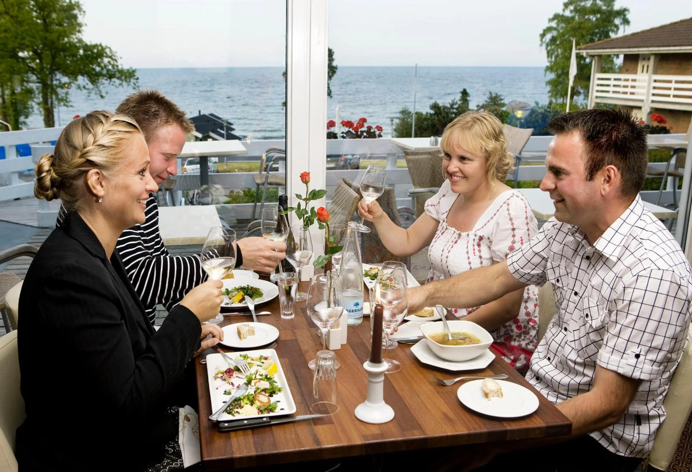 Restaurant/places to eat in Hotel Friheden