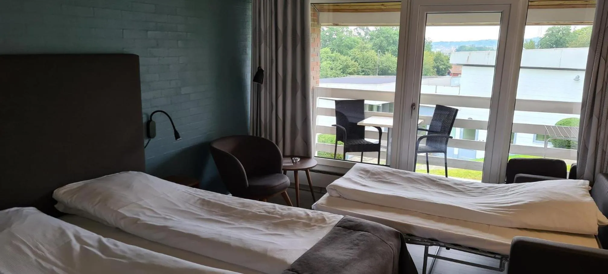 Property building, Bed in Hotel Friheden