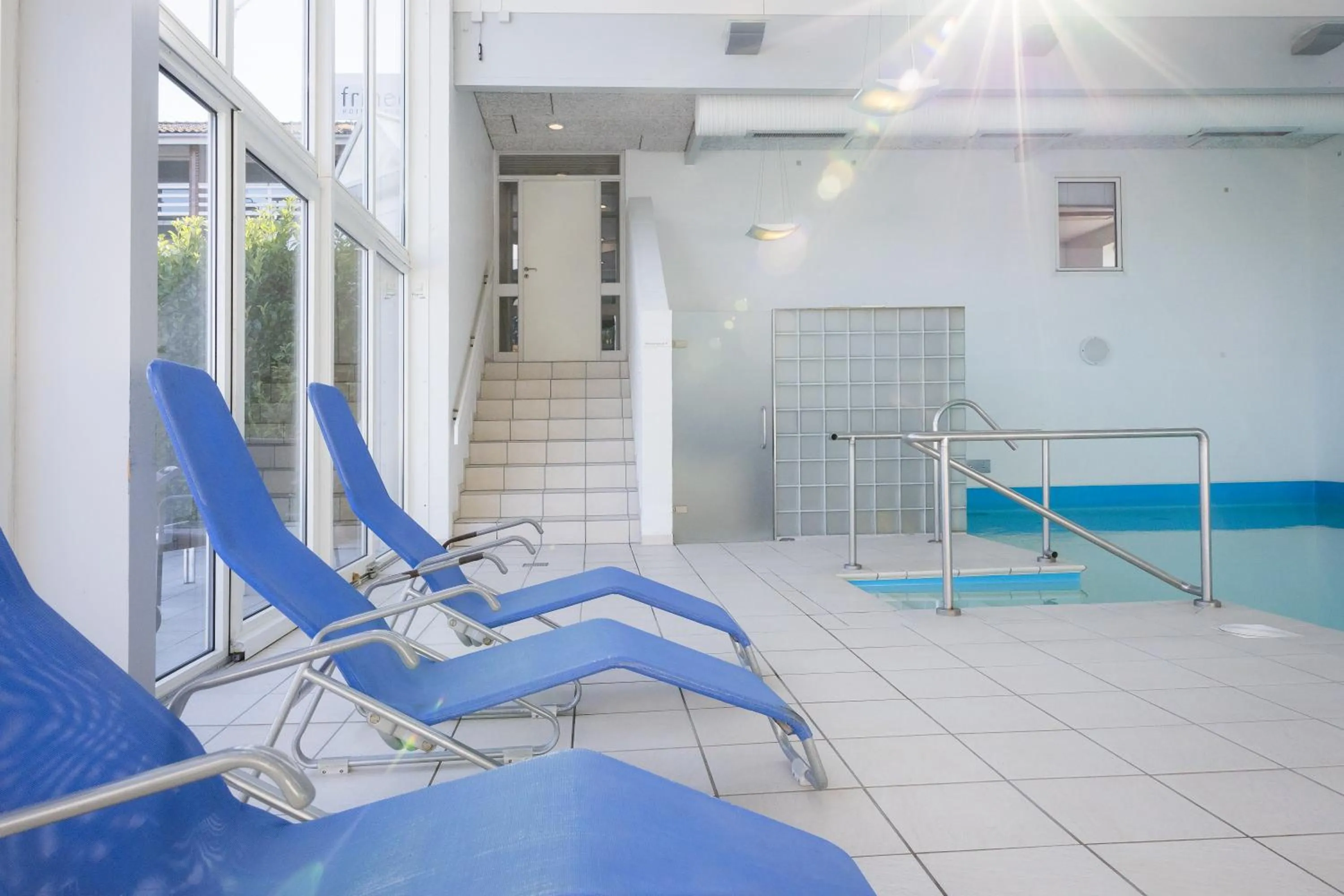 Swimming pool in Hotel Friheden
