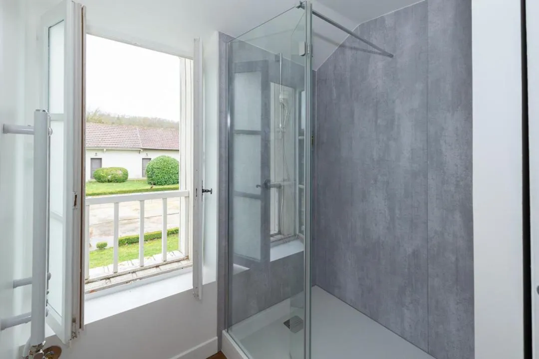 Shower in Le Gingko - Hotel du Golf Parc Robert Hersant