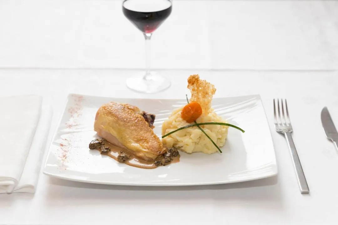 Restaurant/places to eat in Le Gingko - Hotel du Golf Parc Robert Hersant