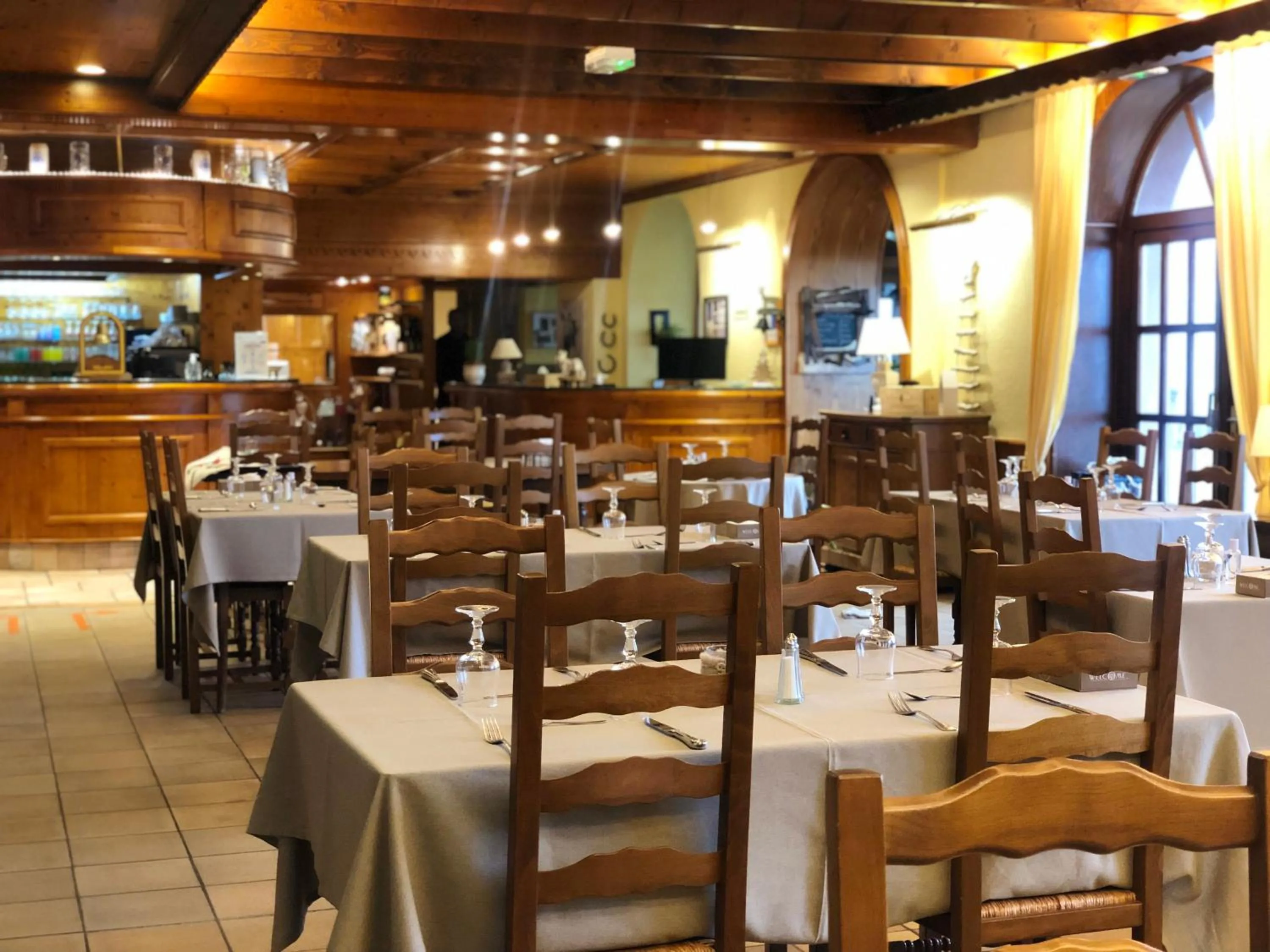 Restaurant/places to eat in Chaume de Balveurche