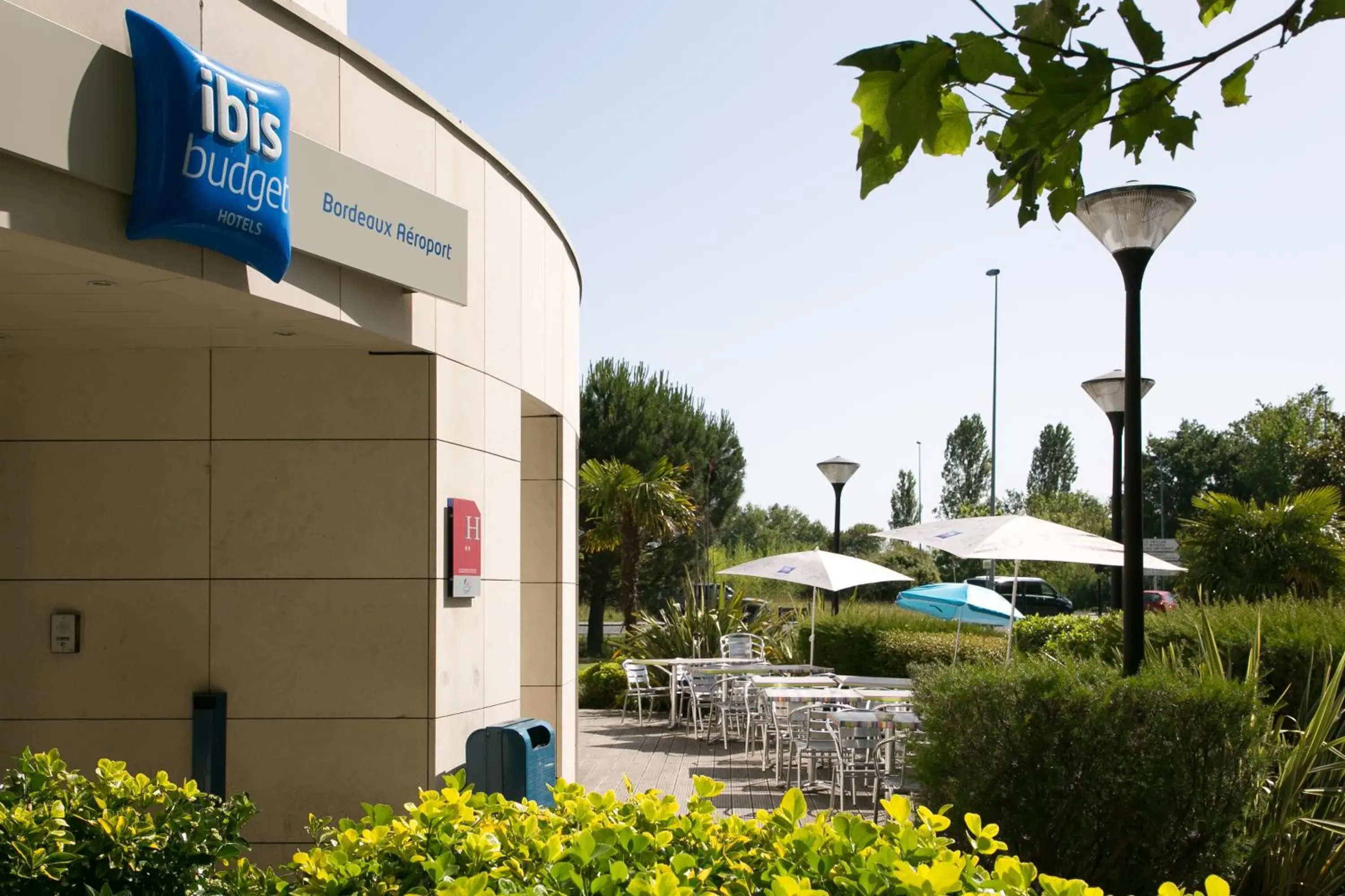Facade/entrance in ibis budget Bordeaux Aéroport Facade/entrance in ibis budget Bordeaux Aéroport