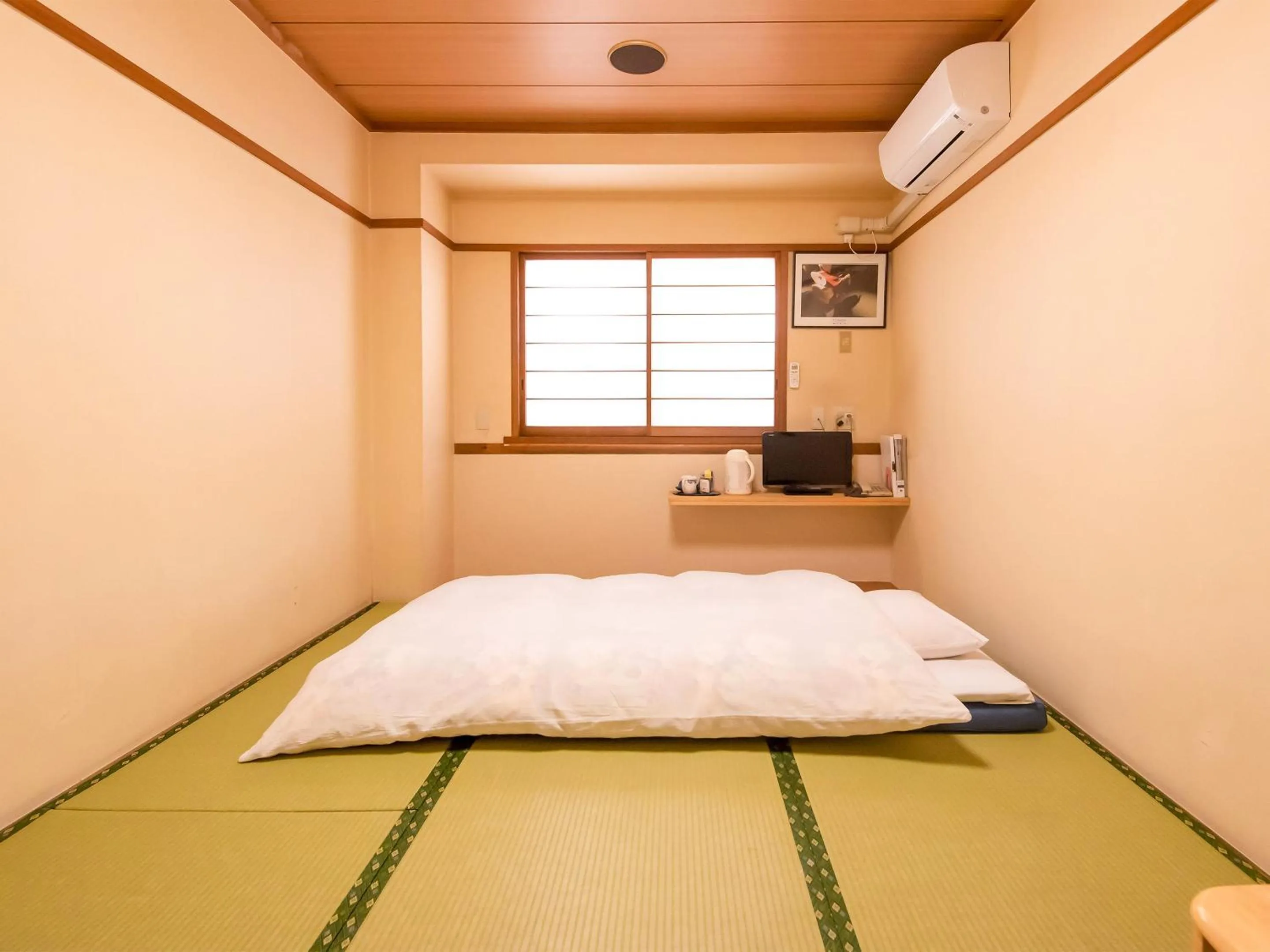 Photo of the whole room, Bed in Sakura Ryokan Asakusa Iriya