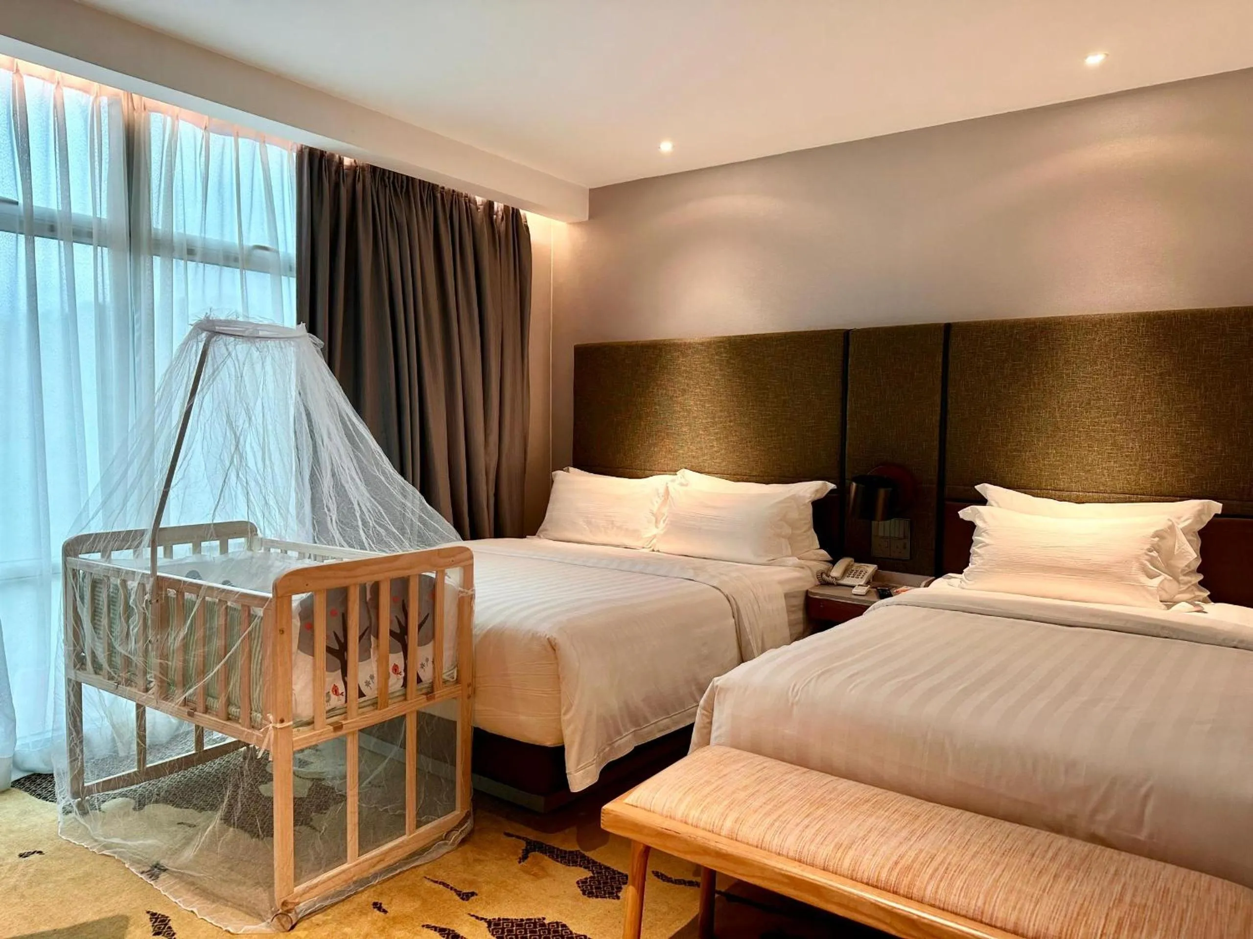 Bed in King Park Hotel Kota Kinabalu