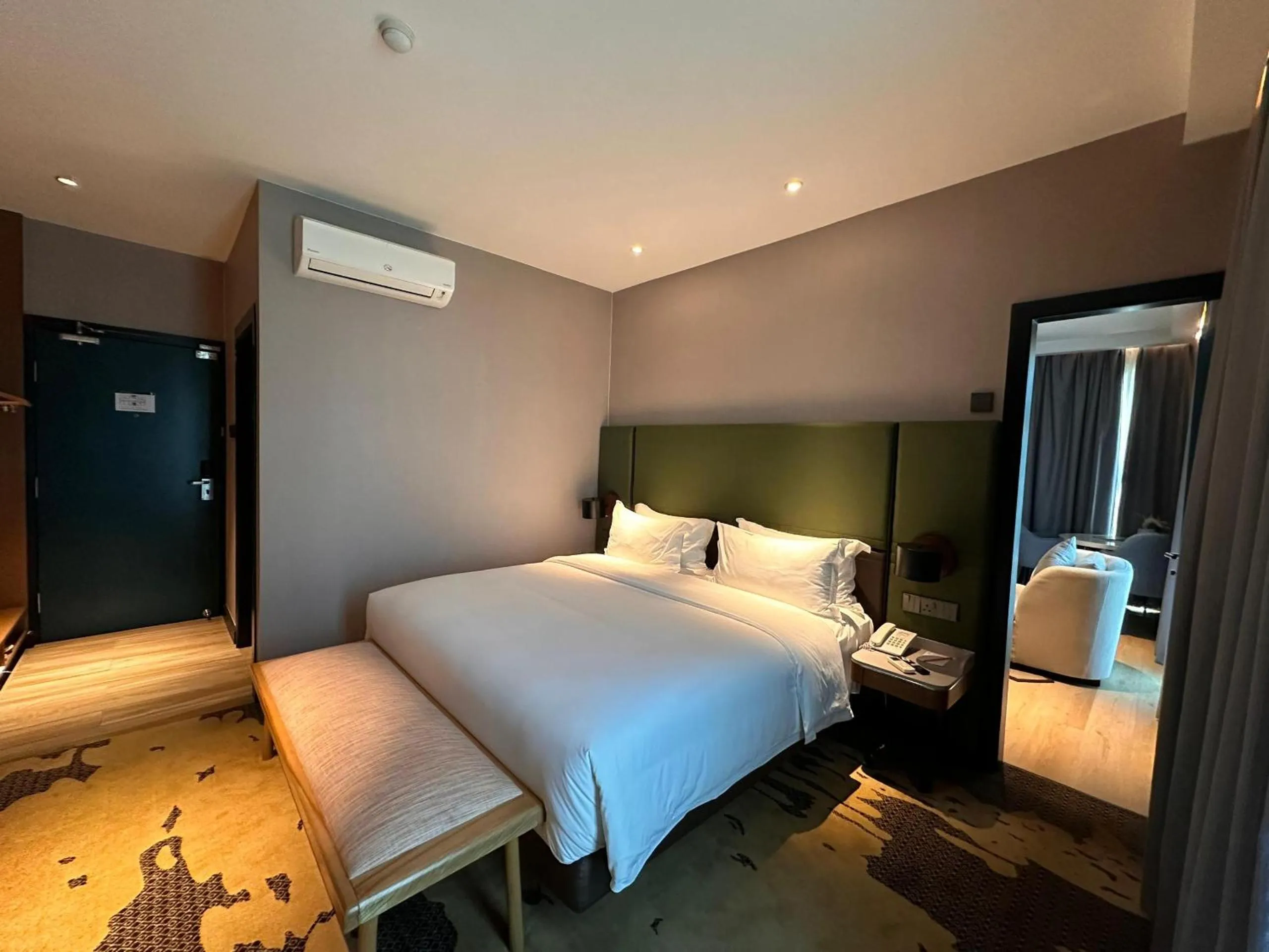 Bed in King Park Hotel Kota Kinabalu