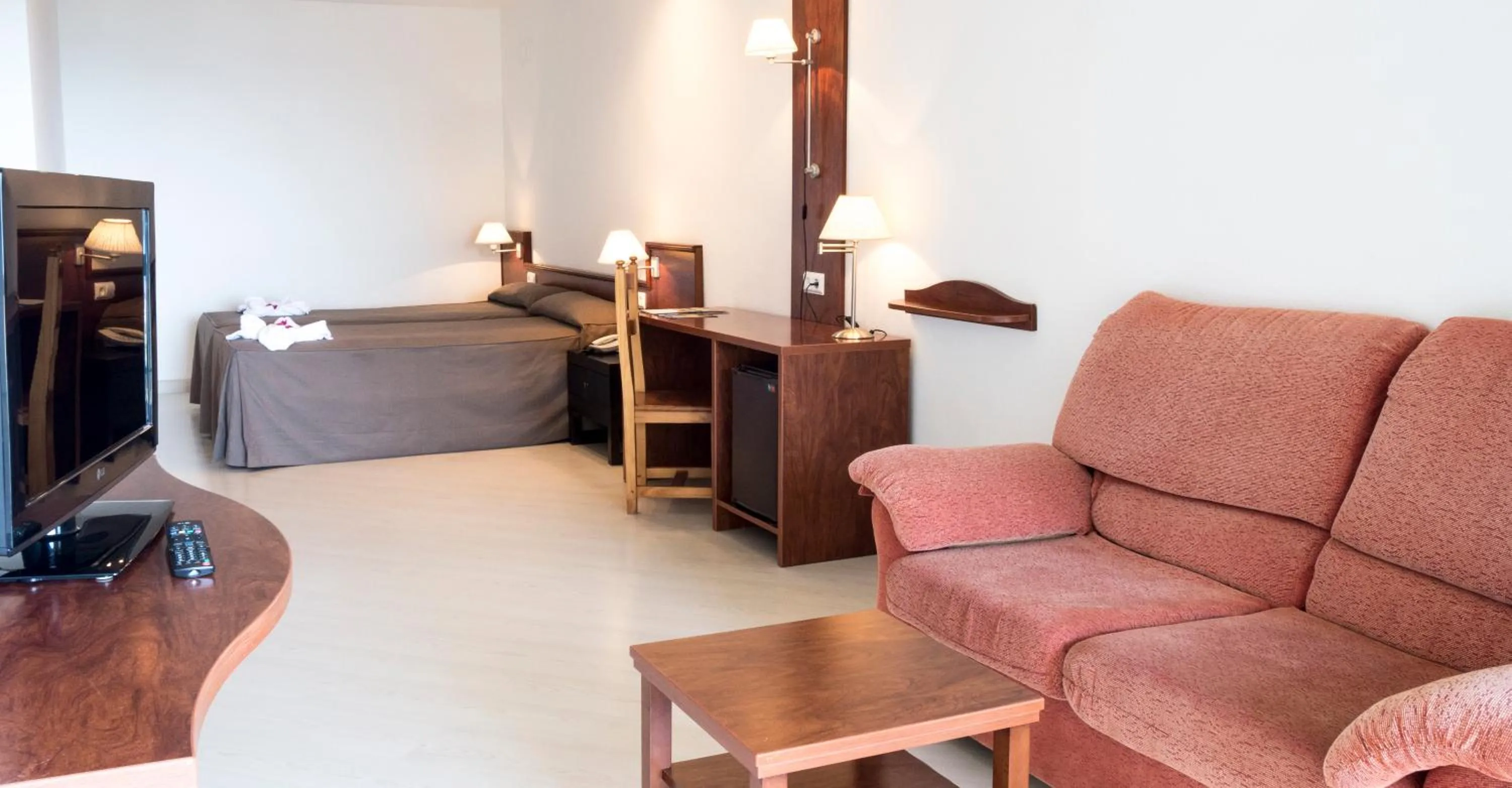 Photo of the whole room in Gran Hotel del Coto