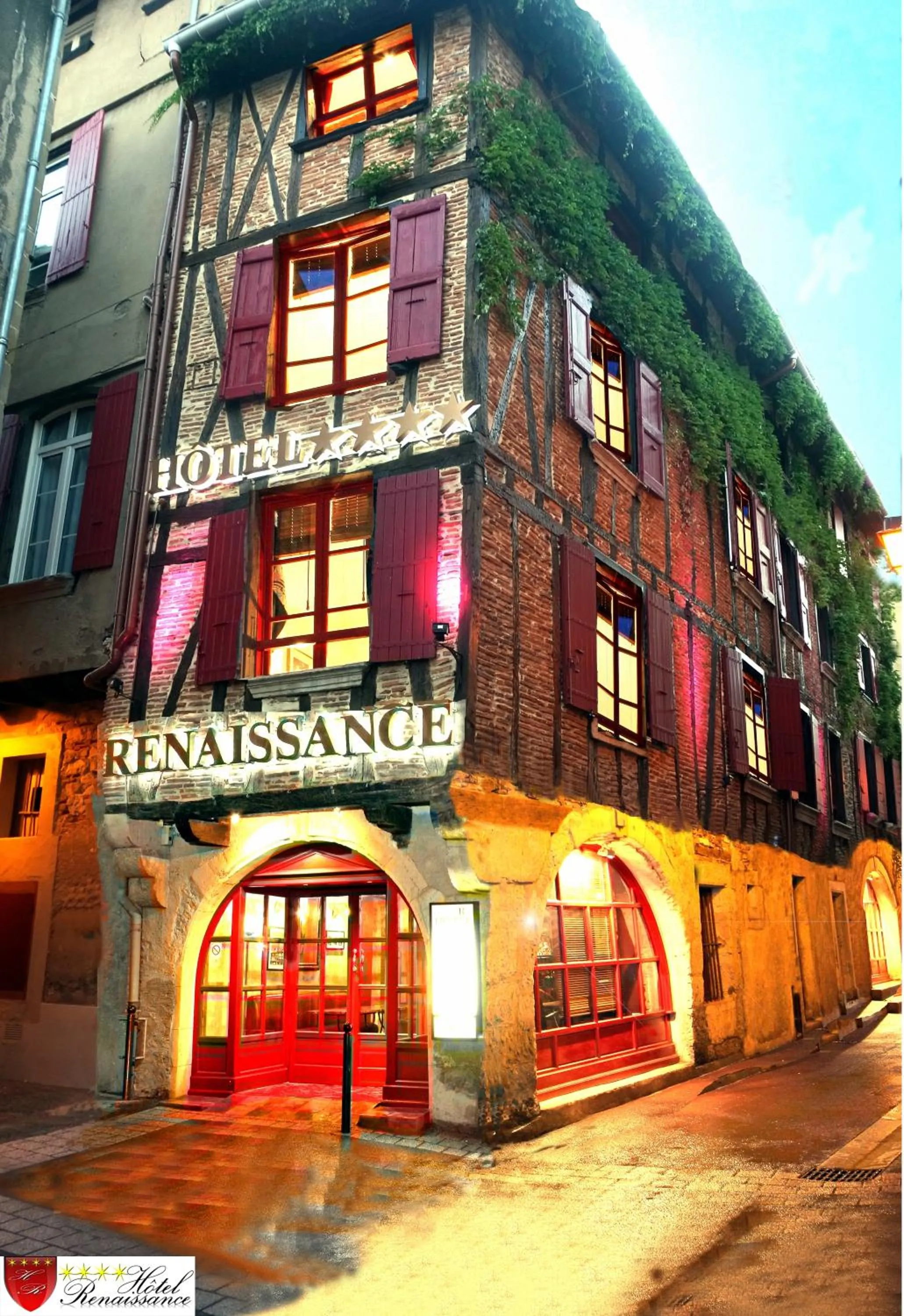 Facade/entrance in Hôtel Renaissance
