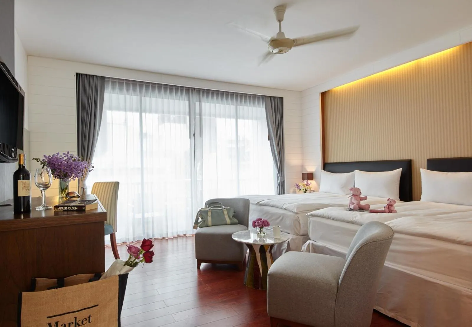 Bed in Loligo Resort Hua Hin