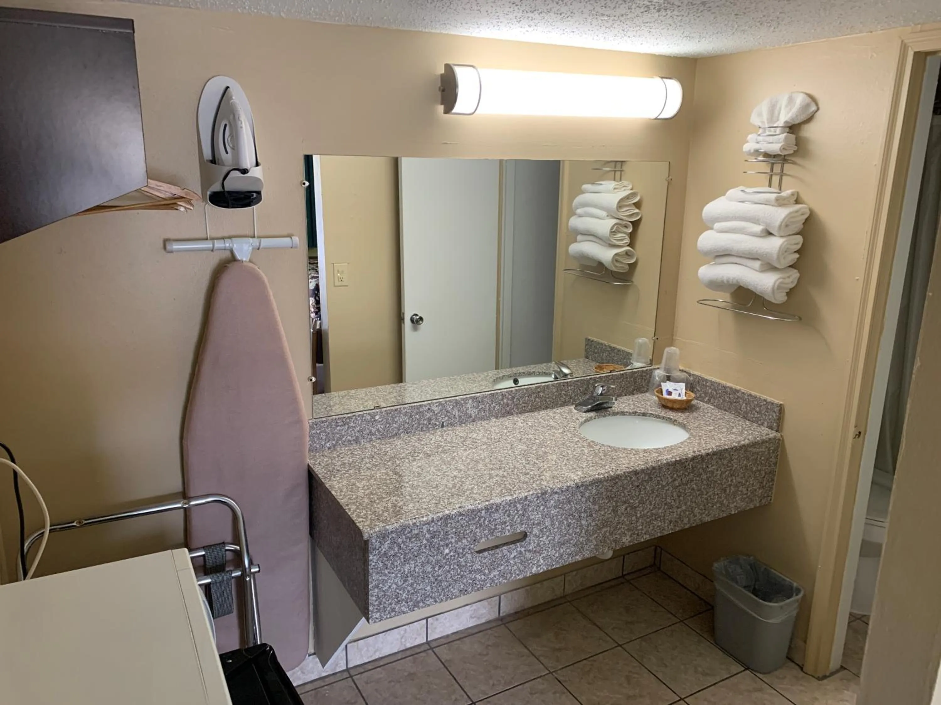 Bathroom in Thunderbird Inn