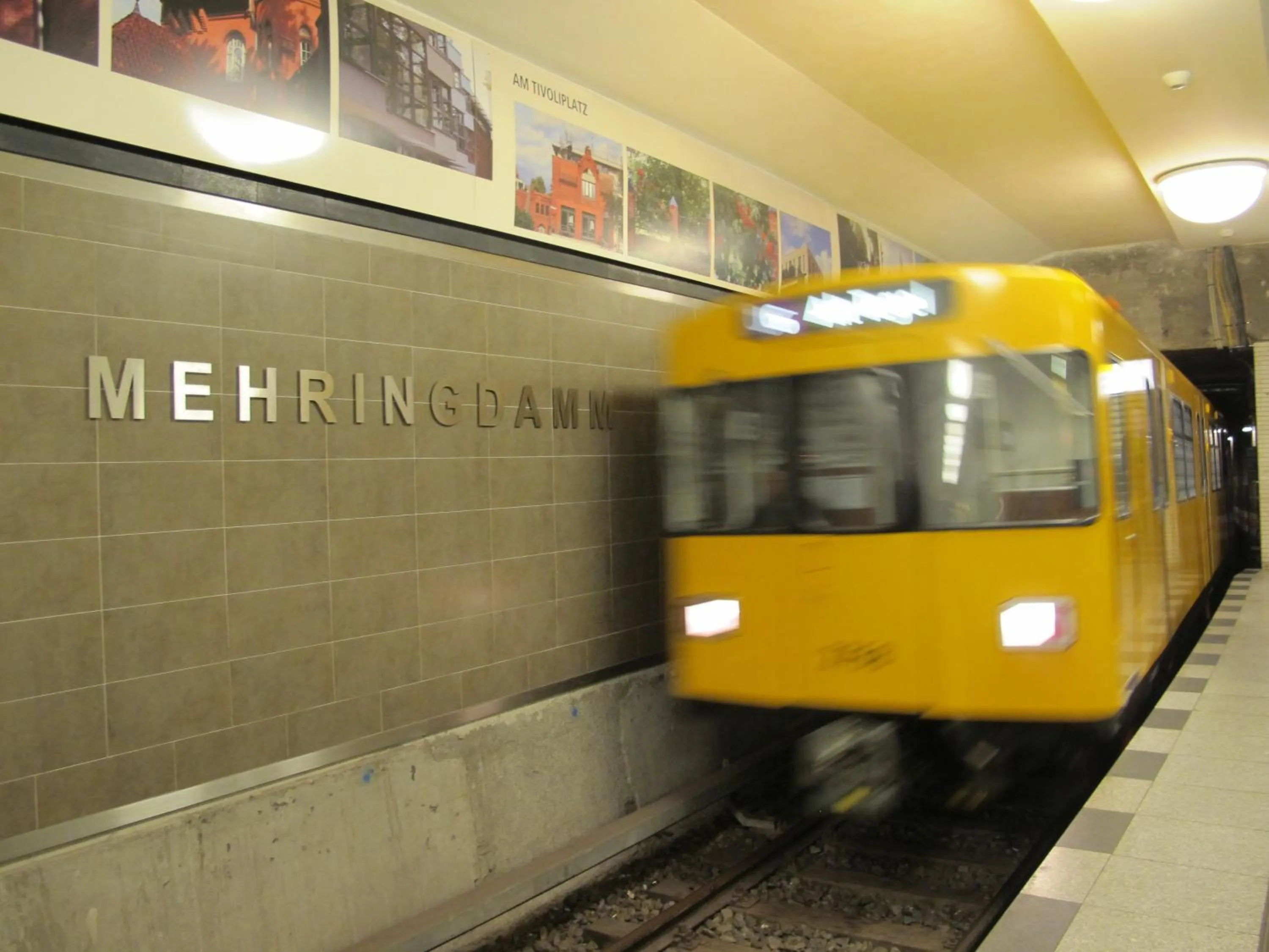 Area and facilities in Metropol Hostel Berlin