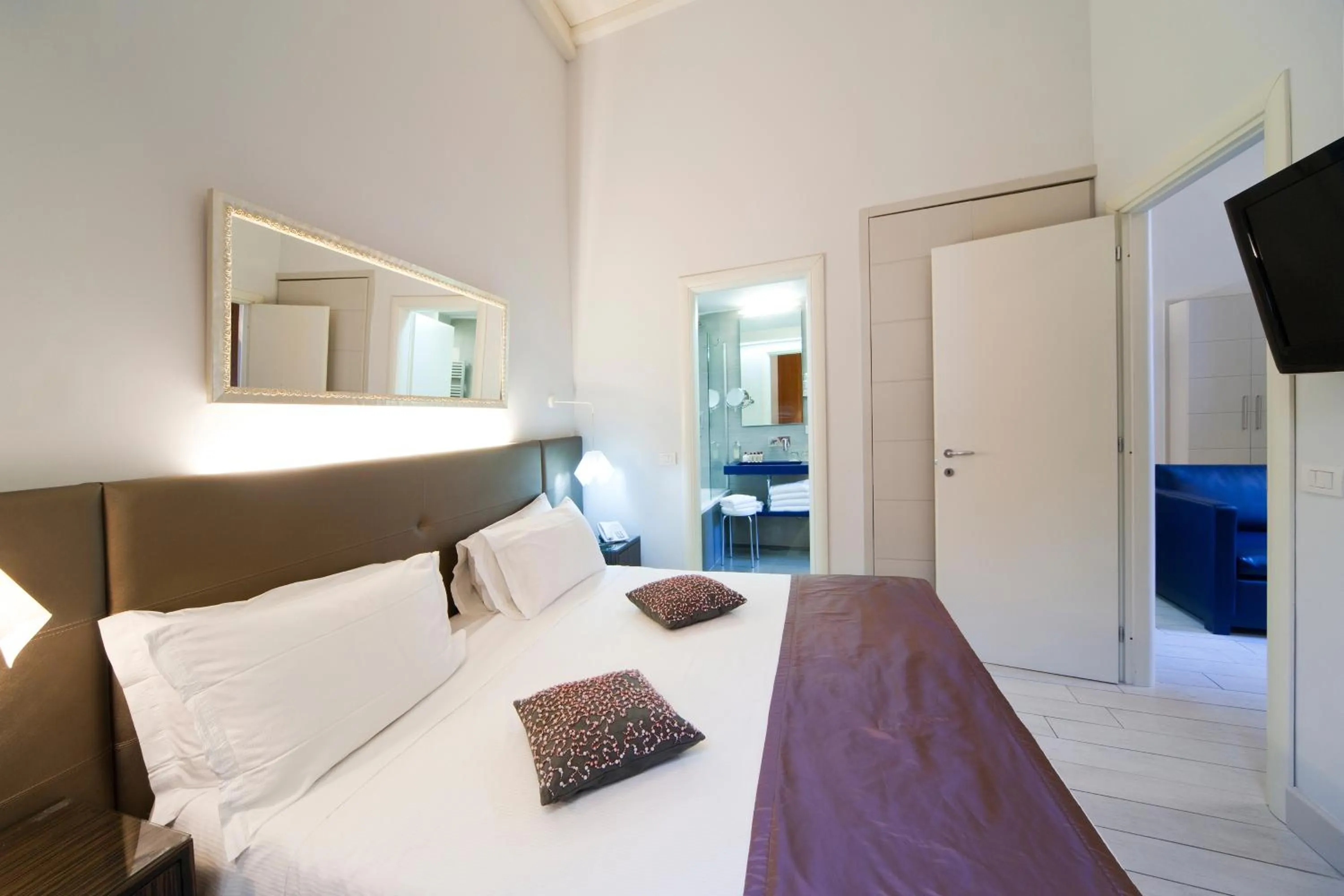 Day, Bed in Navona Palace Luxury Inn