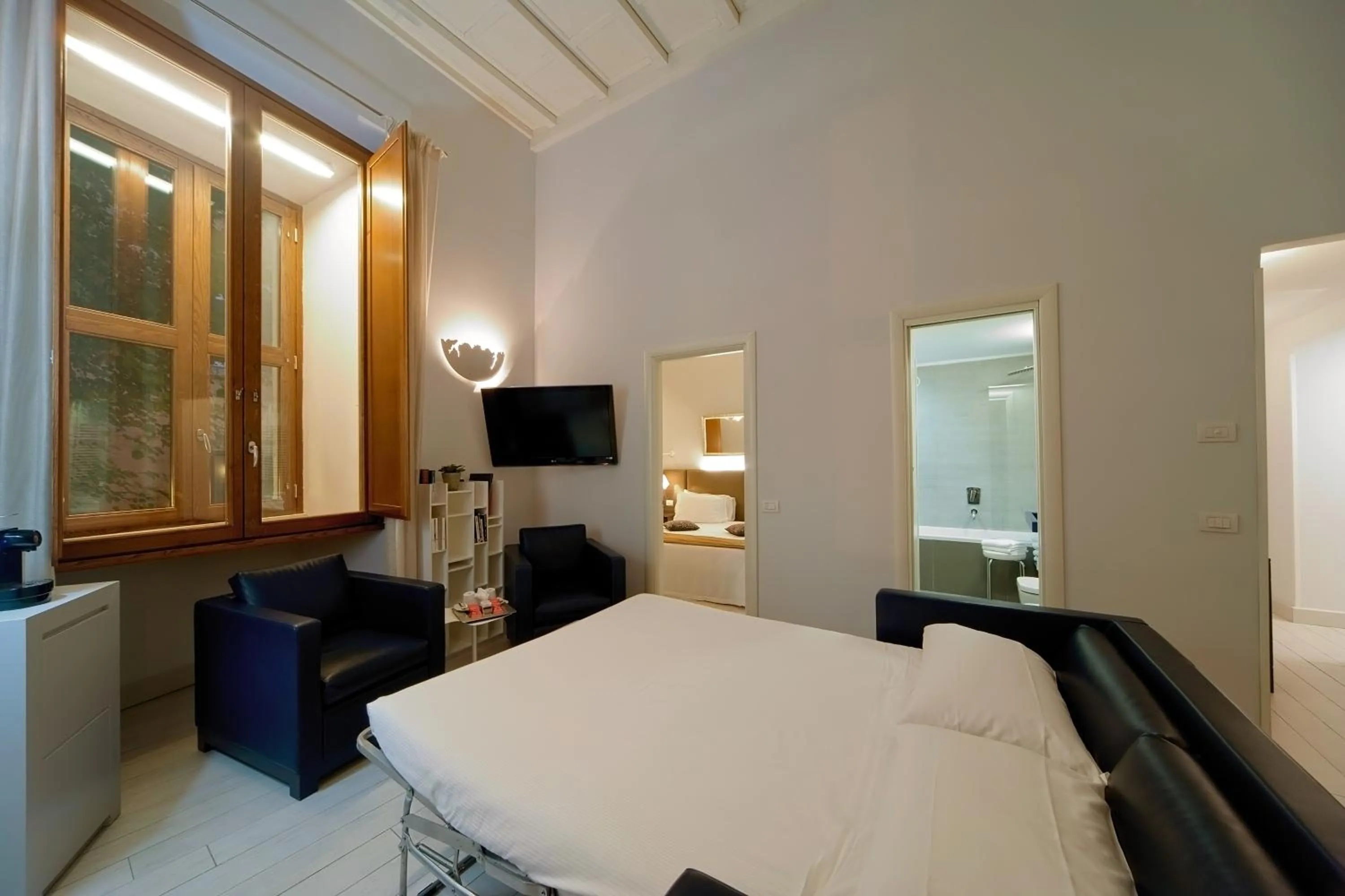 Photo of the whole room, Bed in Navona Palace Luxury Inn