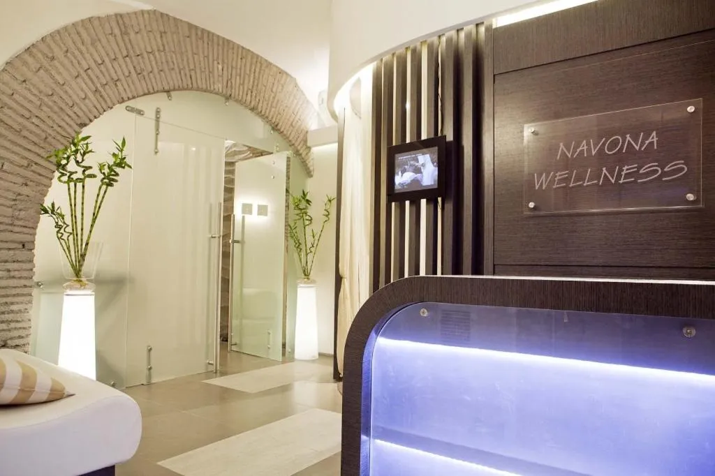 Navona Palace Luxury Inn