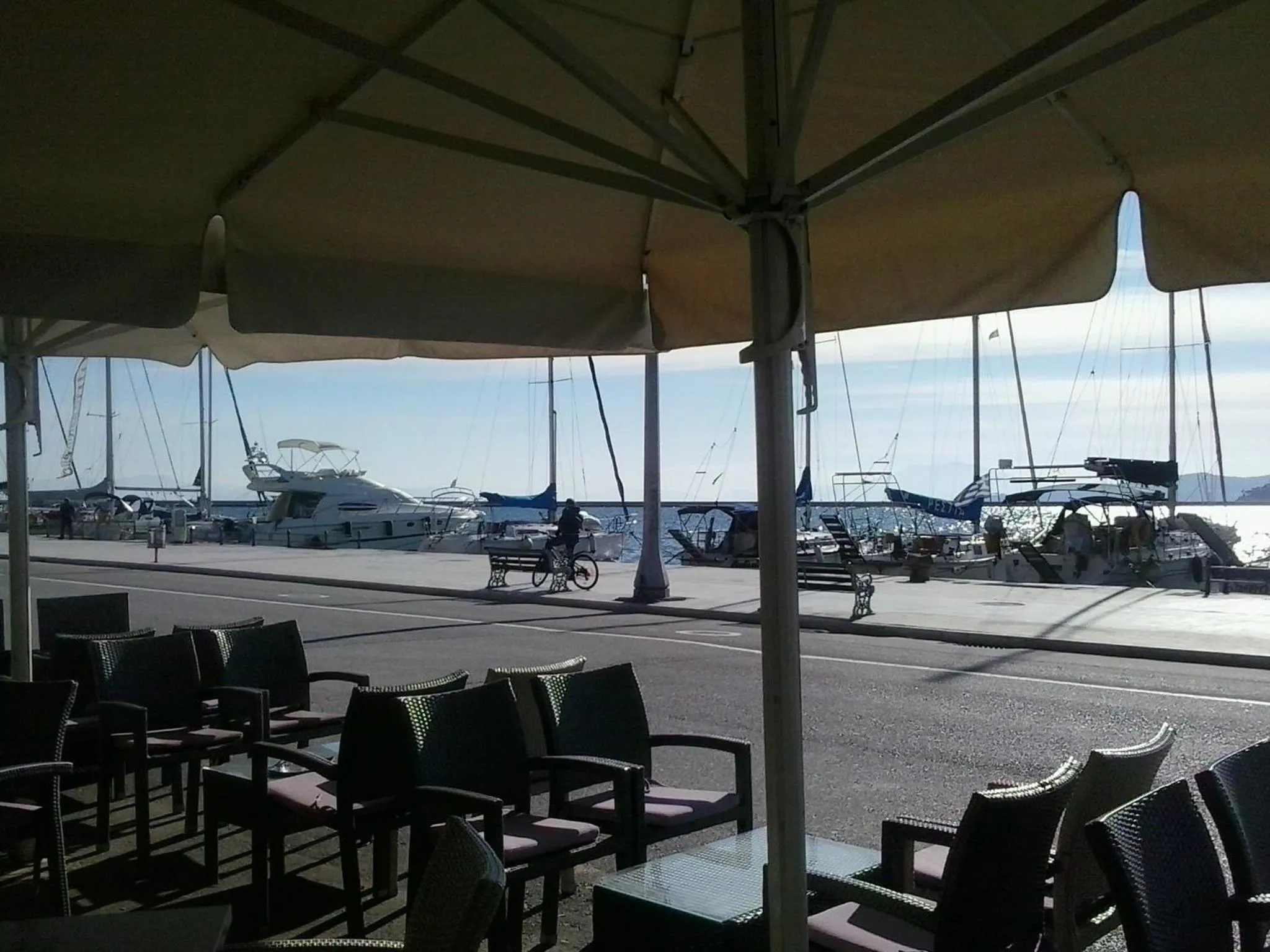 Restaurant/places to eat in Hotel Kipseli