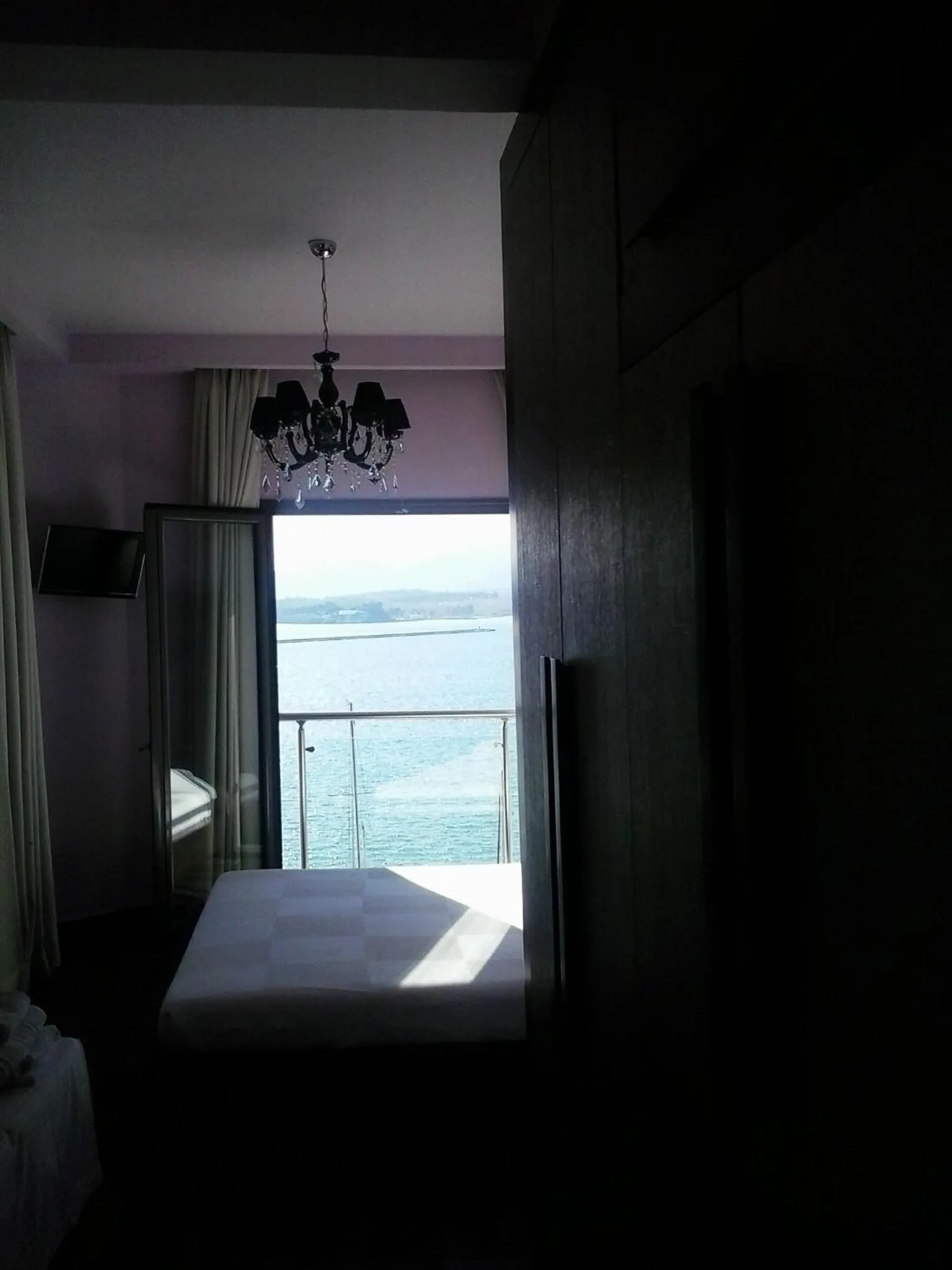 View (from property/room), Bed in Hotel Kipseli