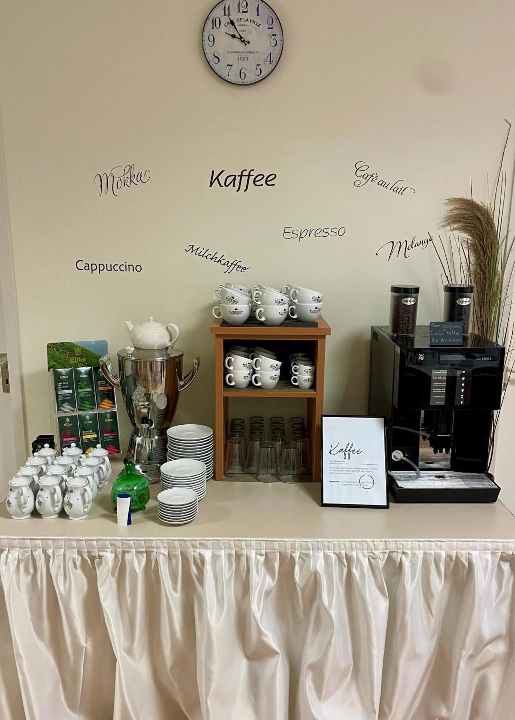 Breakfast in Ambassador Apparthotel