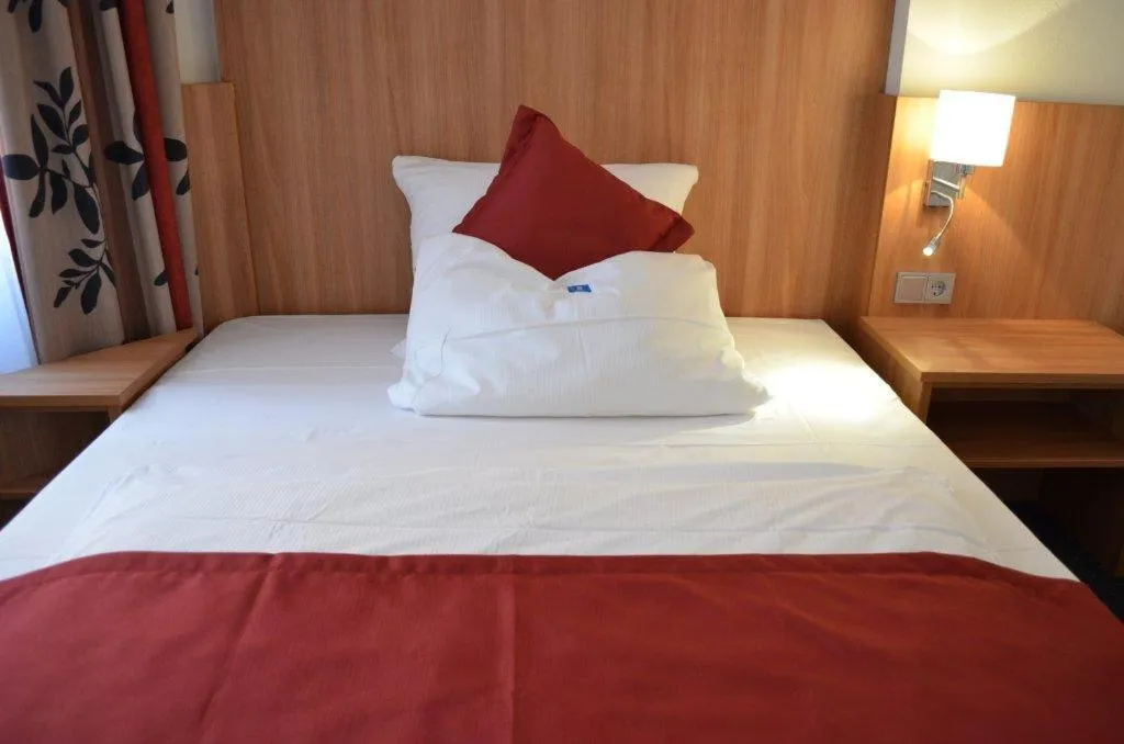 Photo of the whole room, Bed in Ambassador Apparthotel