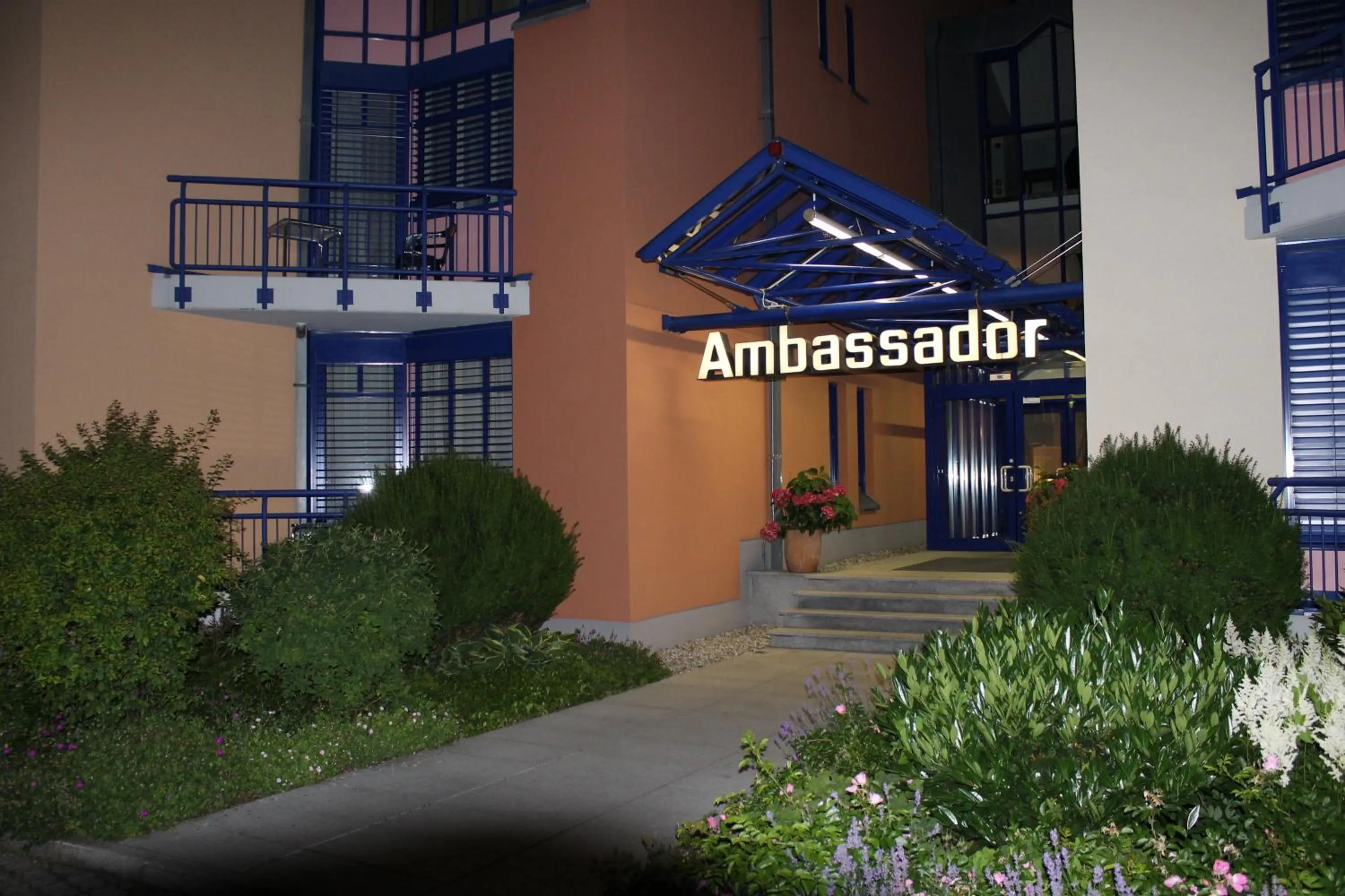 Facade/entrance in Ambassador Apparthotel