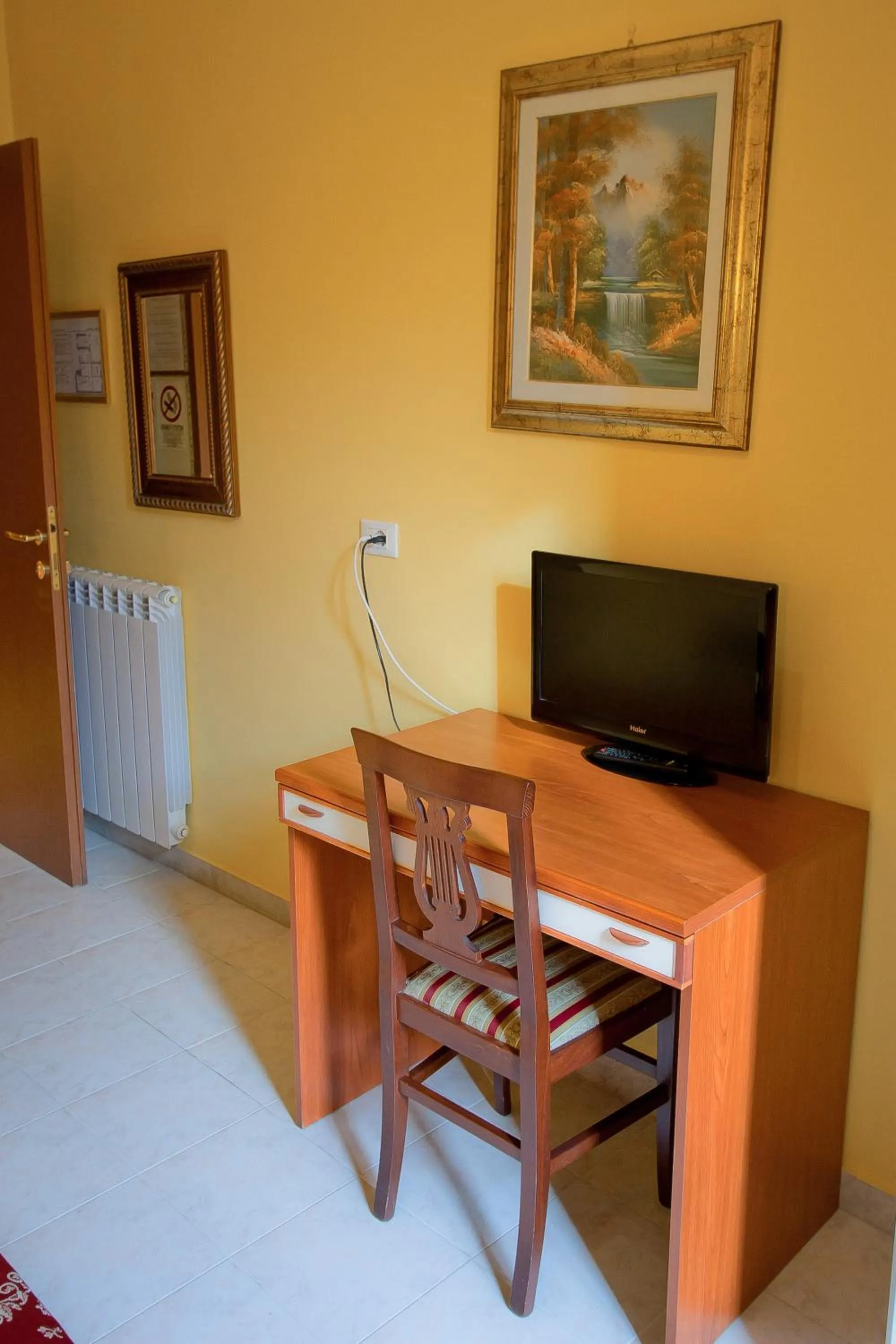 Bedroom in Bed In Roma