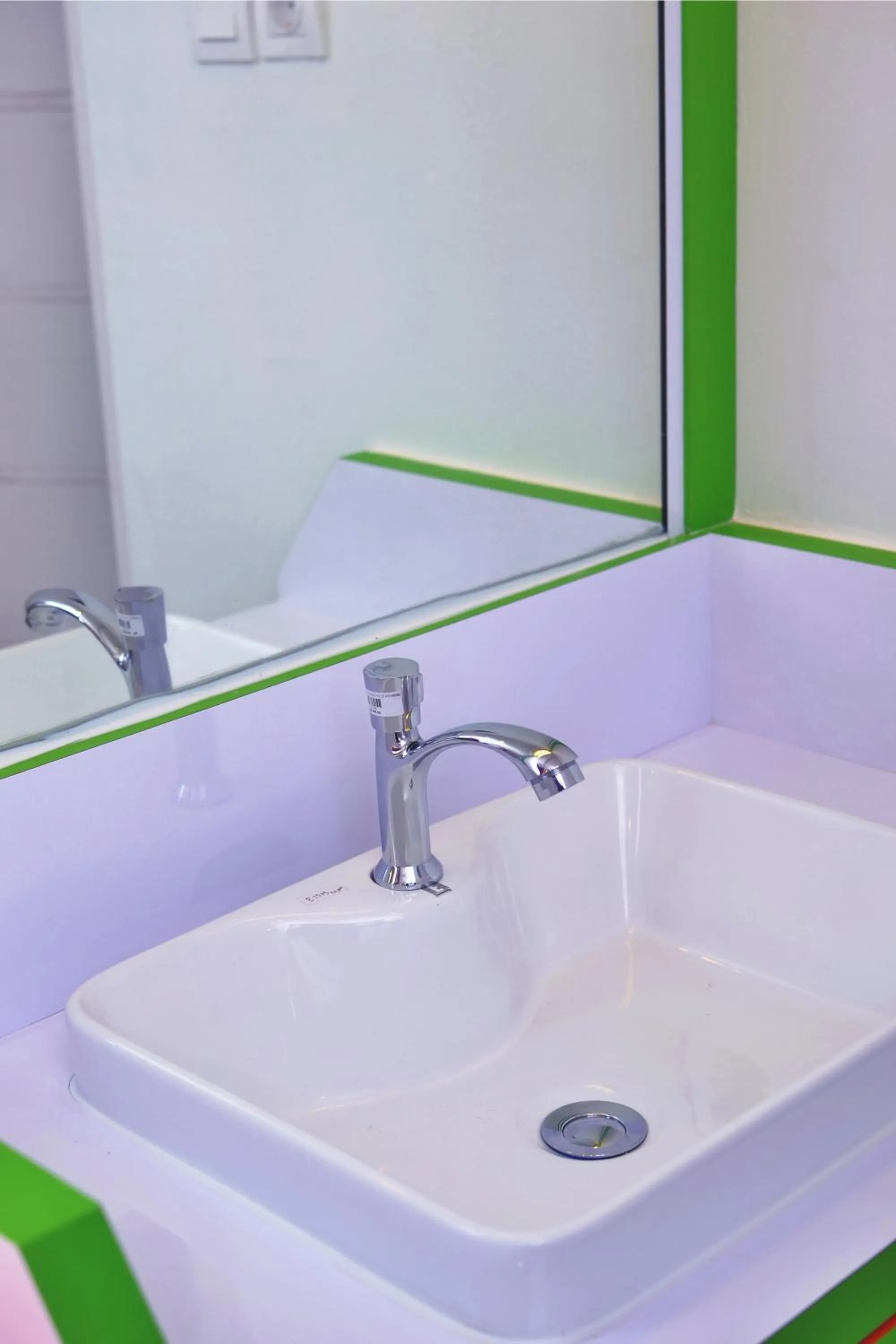 Bathroom in Titanium Express HomTel