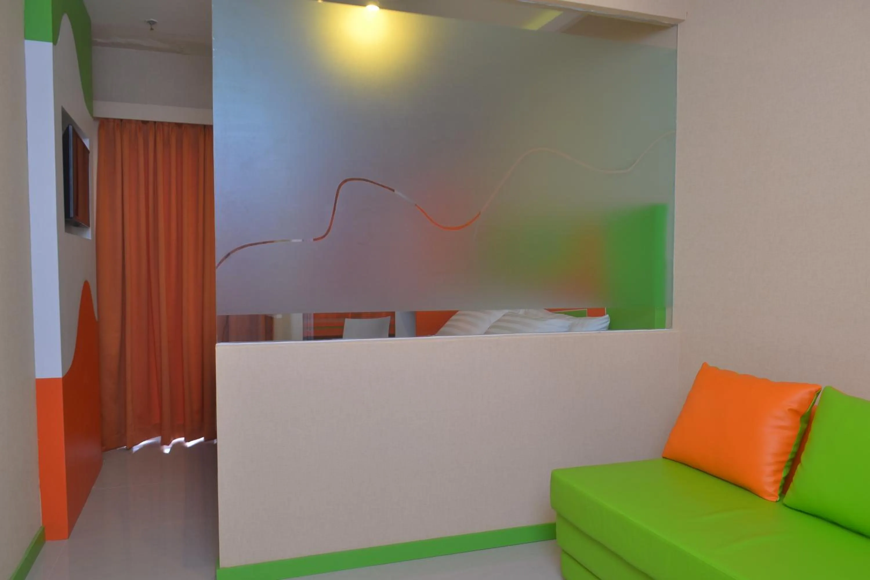 Living room in Titanium Express HomTel