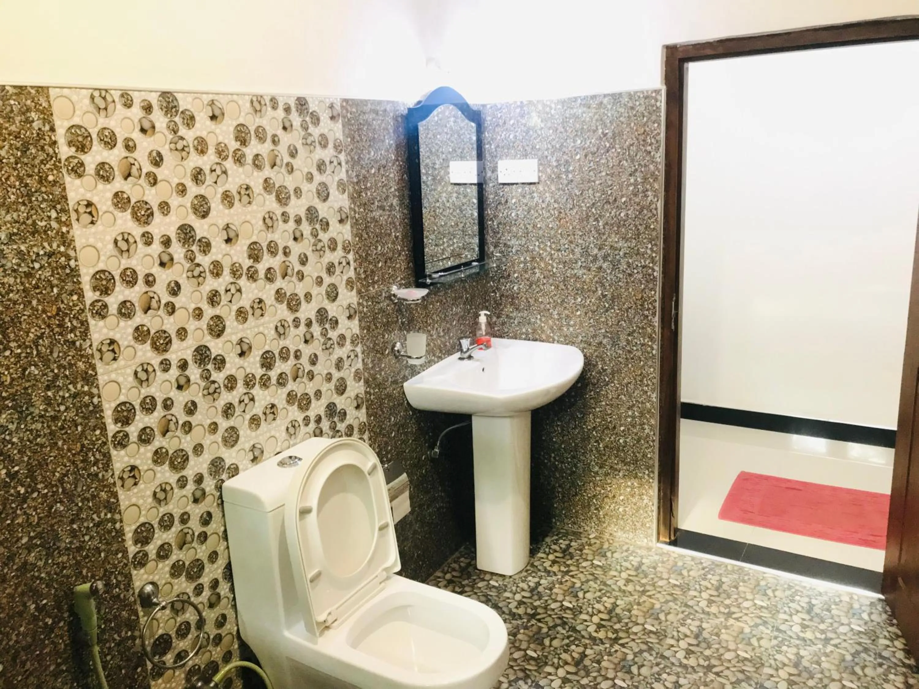 Shower in Sigiriya Ranasinghe Nature Villa & Cabana