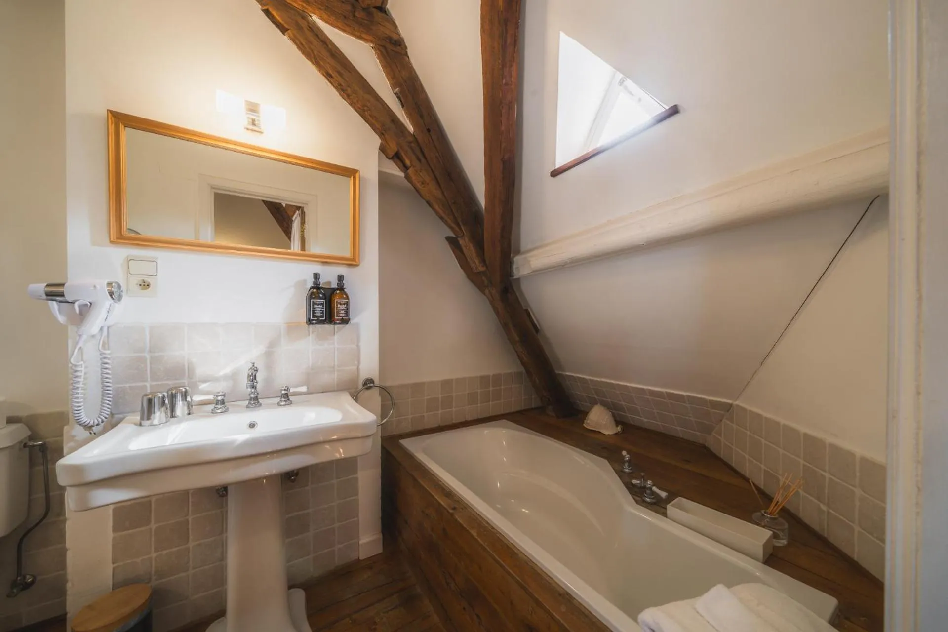Bathroom in B&B Number 11 Exclusive Guesthouse