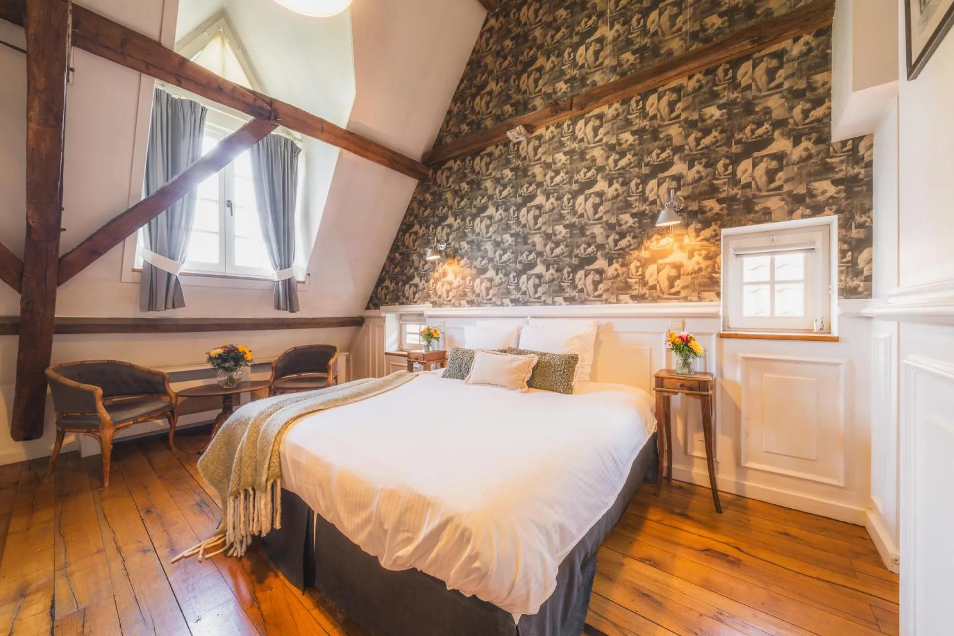 Bed in B&B Number 11 Exclusive Guesthouse
