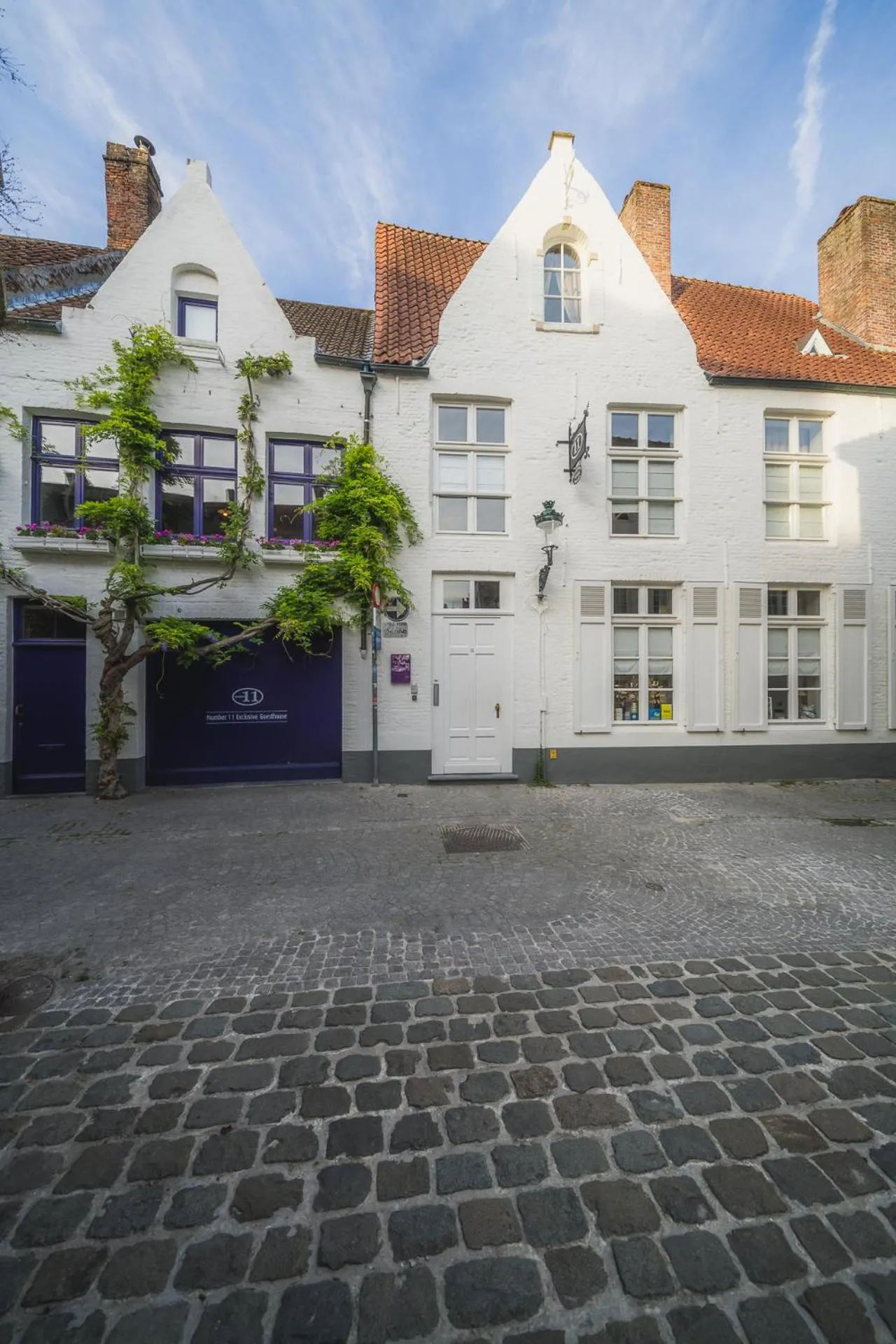 Property building in B&B Number 11 Exclusive Guesthouse