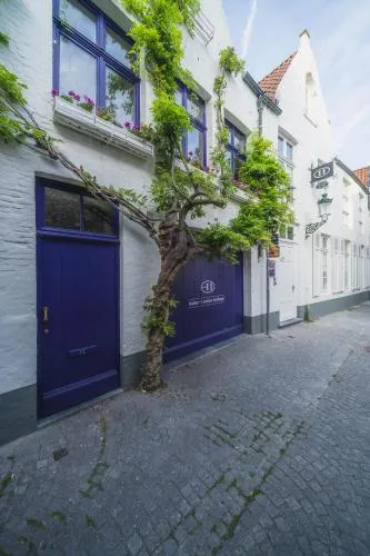 B&B Number 11 Exclusive Guesthouse