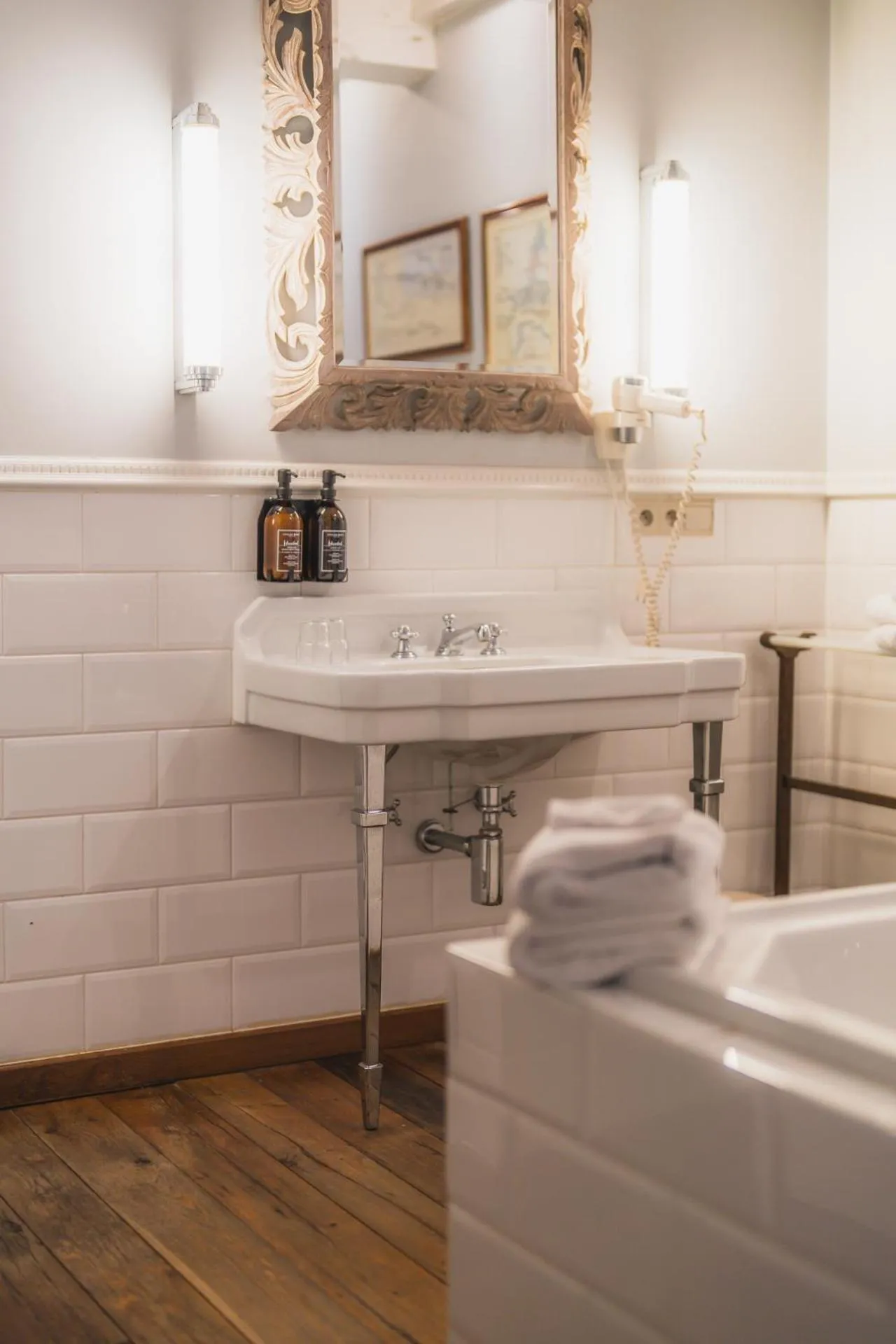 Bathroom in B&B Number 11 Exclusive Guesthouse