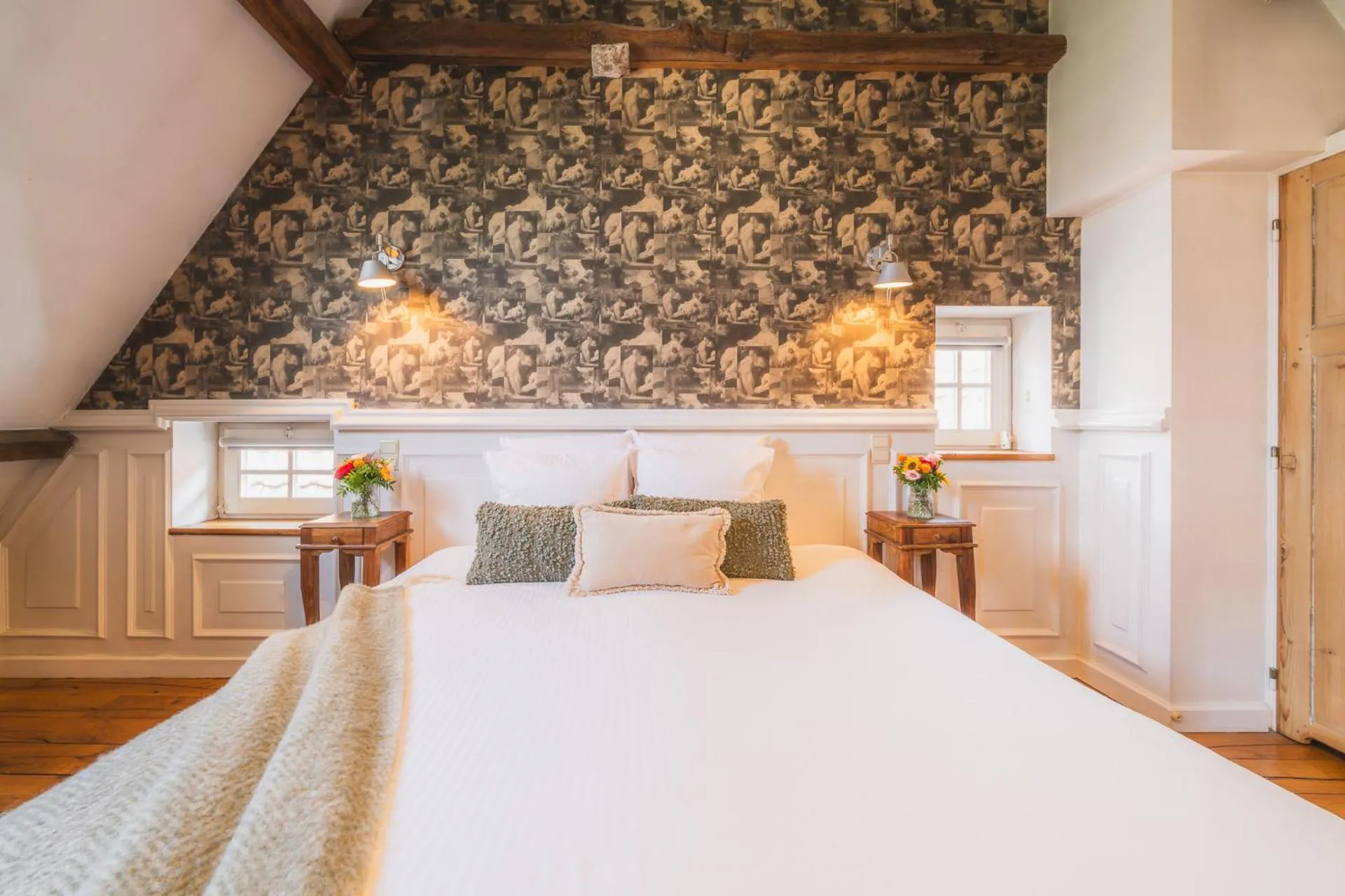Bedroom, Bed in B&B Number 11 Exclusive Guesthouse
