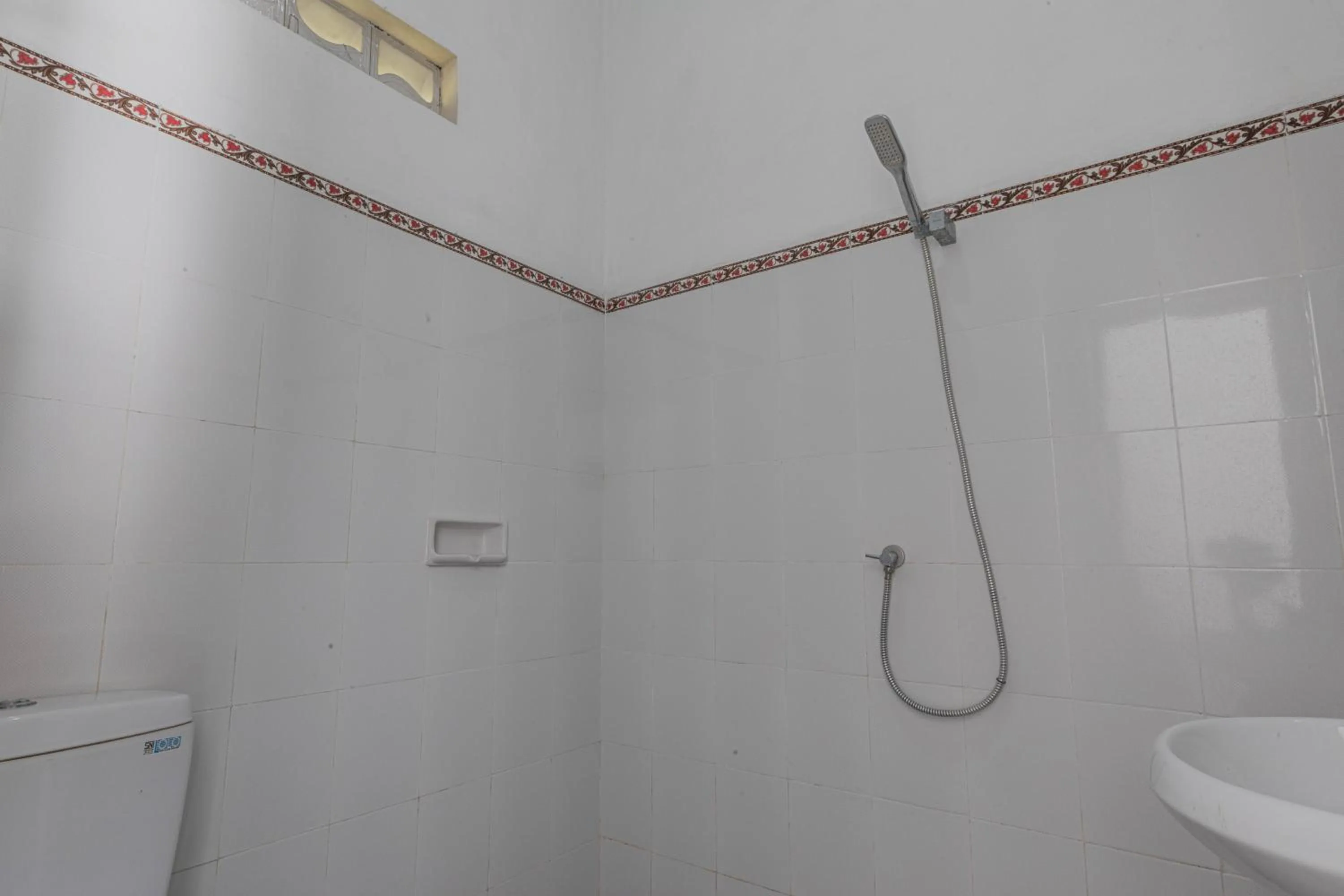 Shower in Nyuh Kadah Guest House