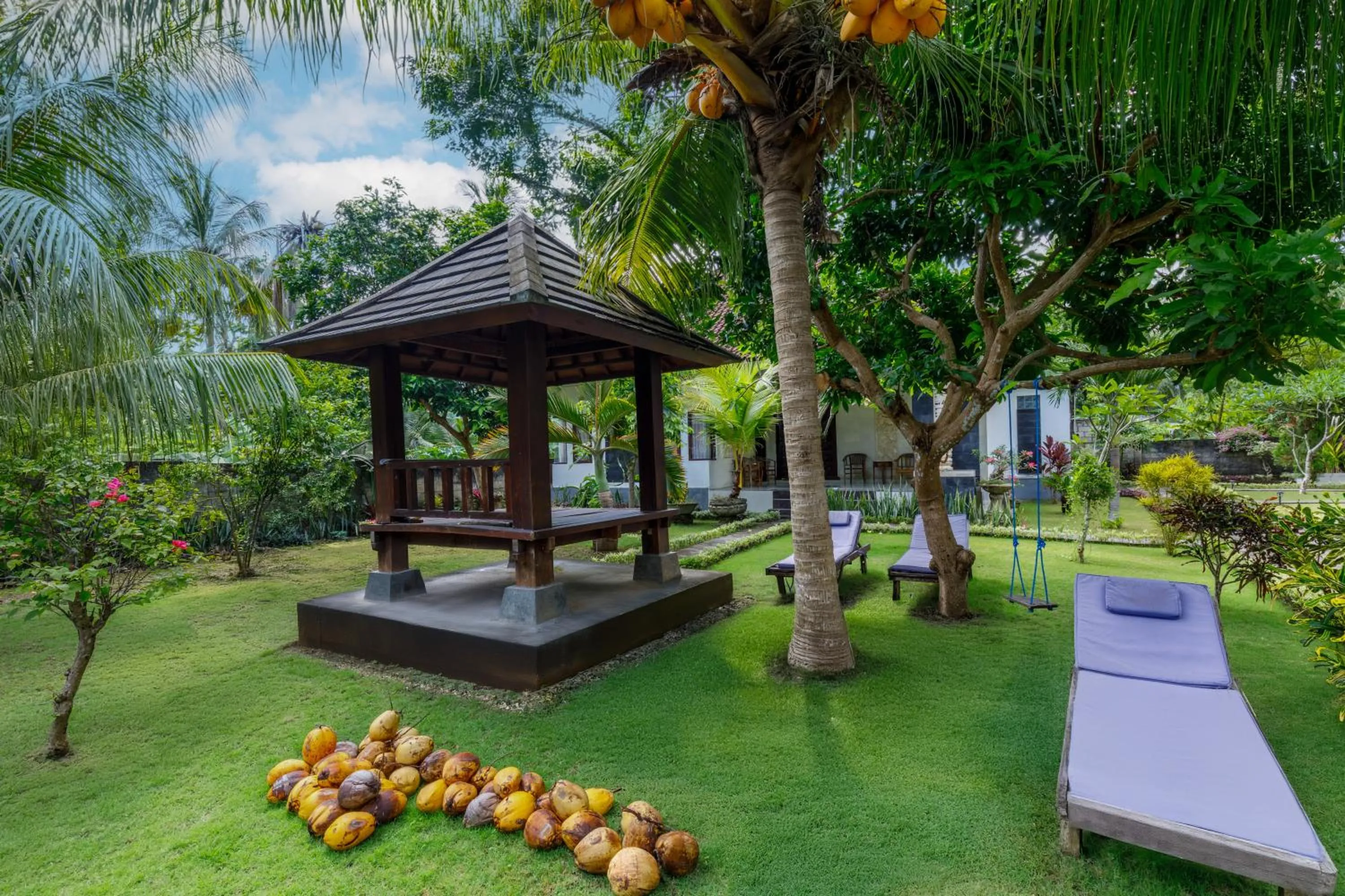 Garden in Nyuh Kadah Guest House