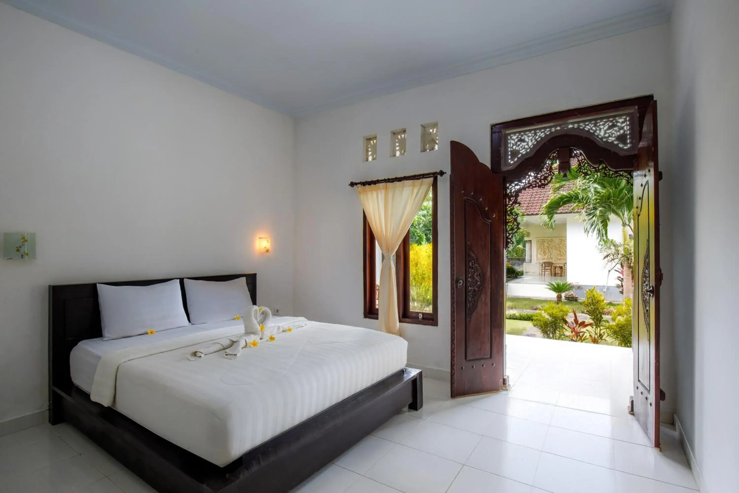 Standard Double Room in Nyuh Kadah Guest House Standard Double Room in Nyuh Kadah Guest House