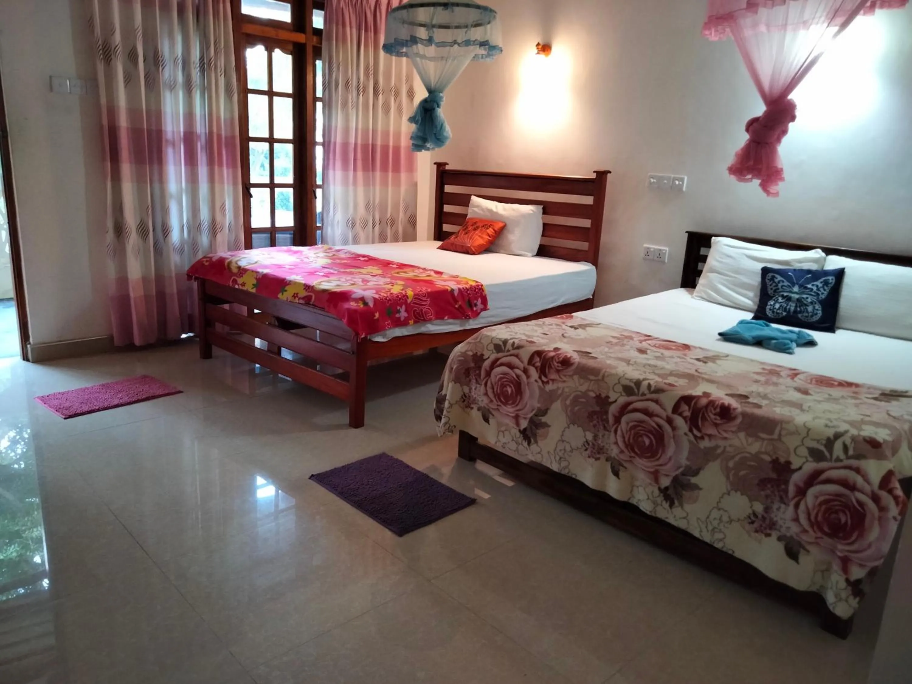 Property building, Bed in Ella Sunrise