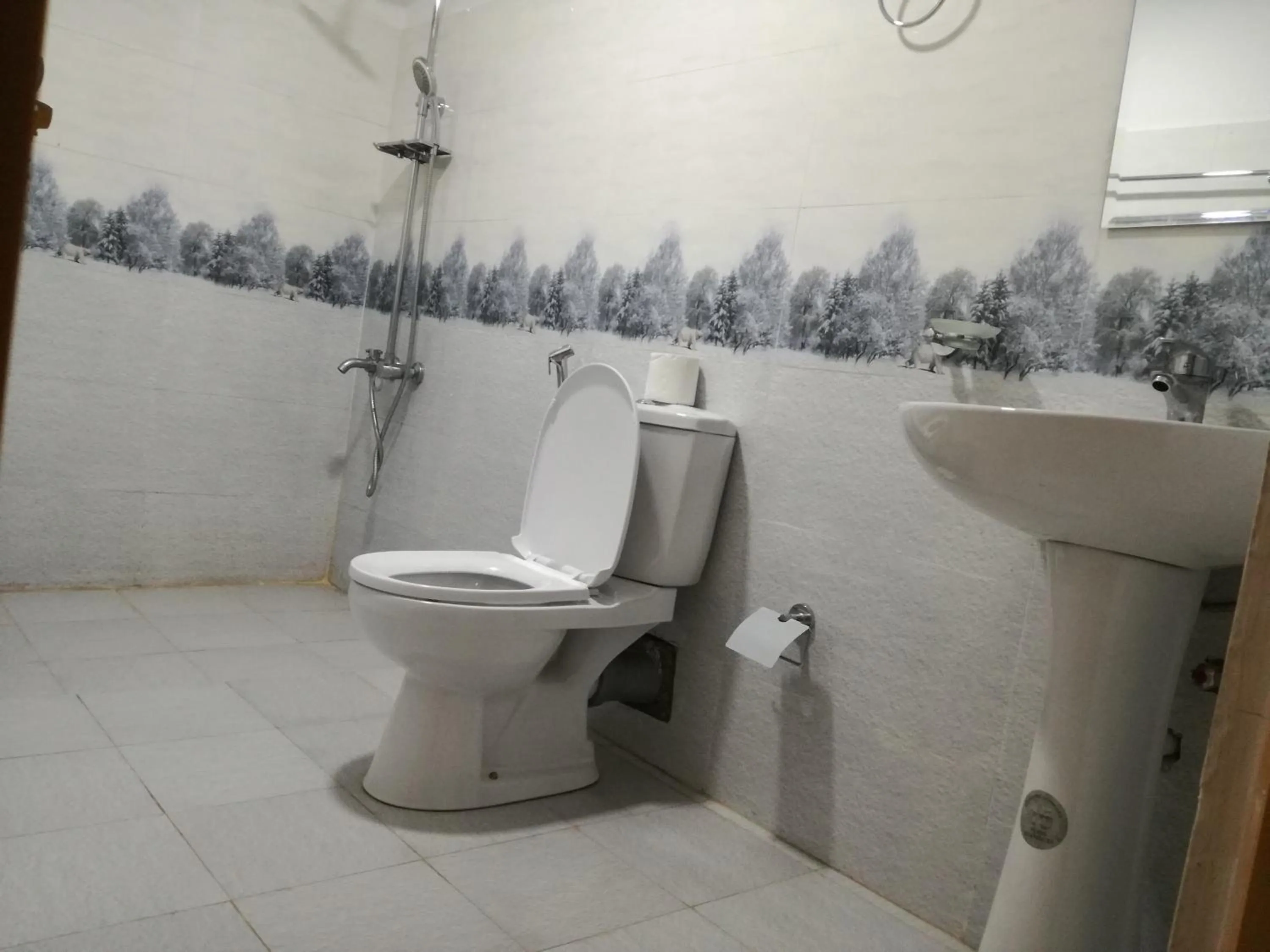 Toilet in Ella Sunrise