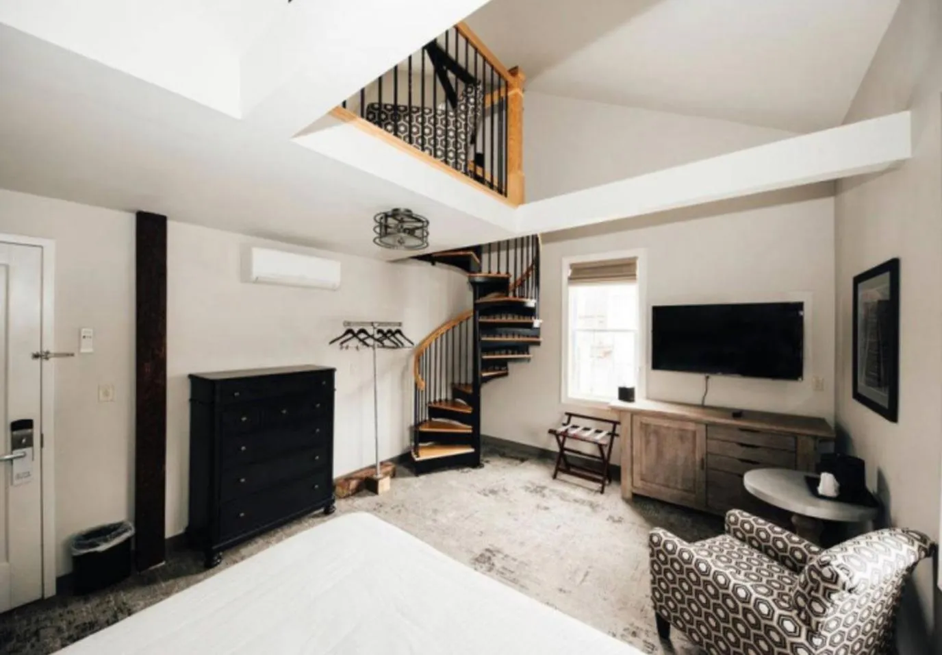 Bed in The Railroad Inn