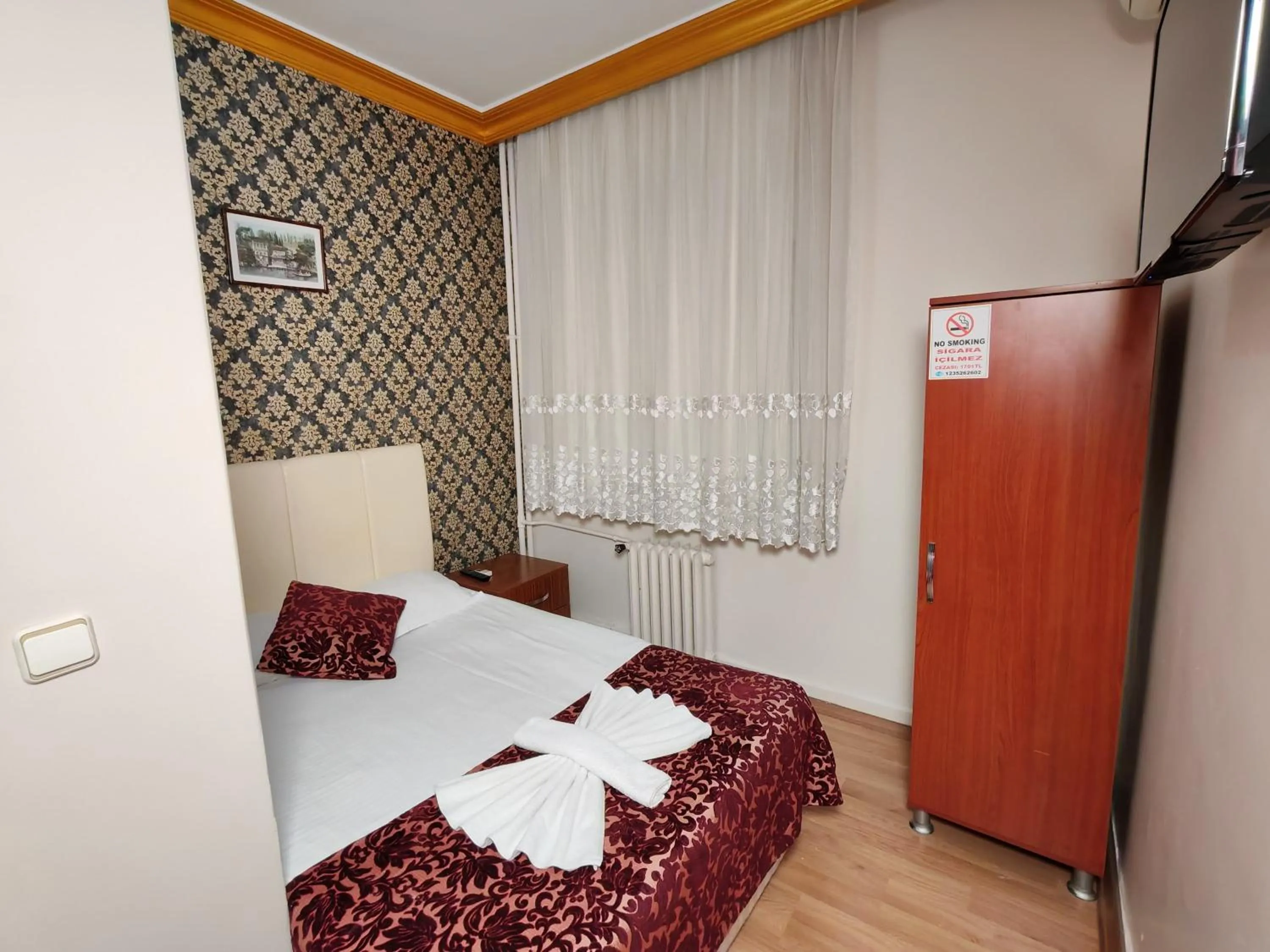 TV and multimedia, Bed in Sirkeci Emek Hotel
