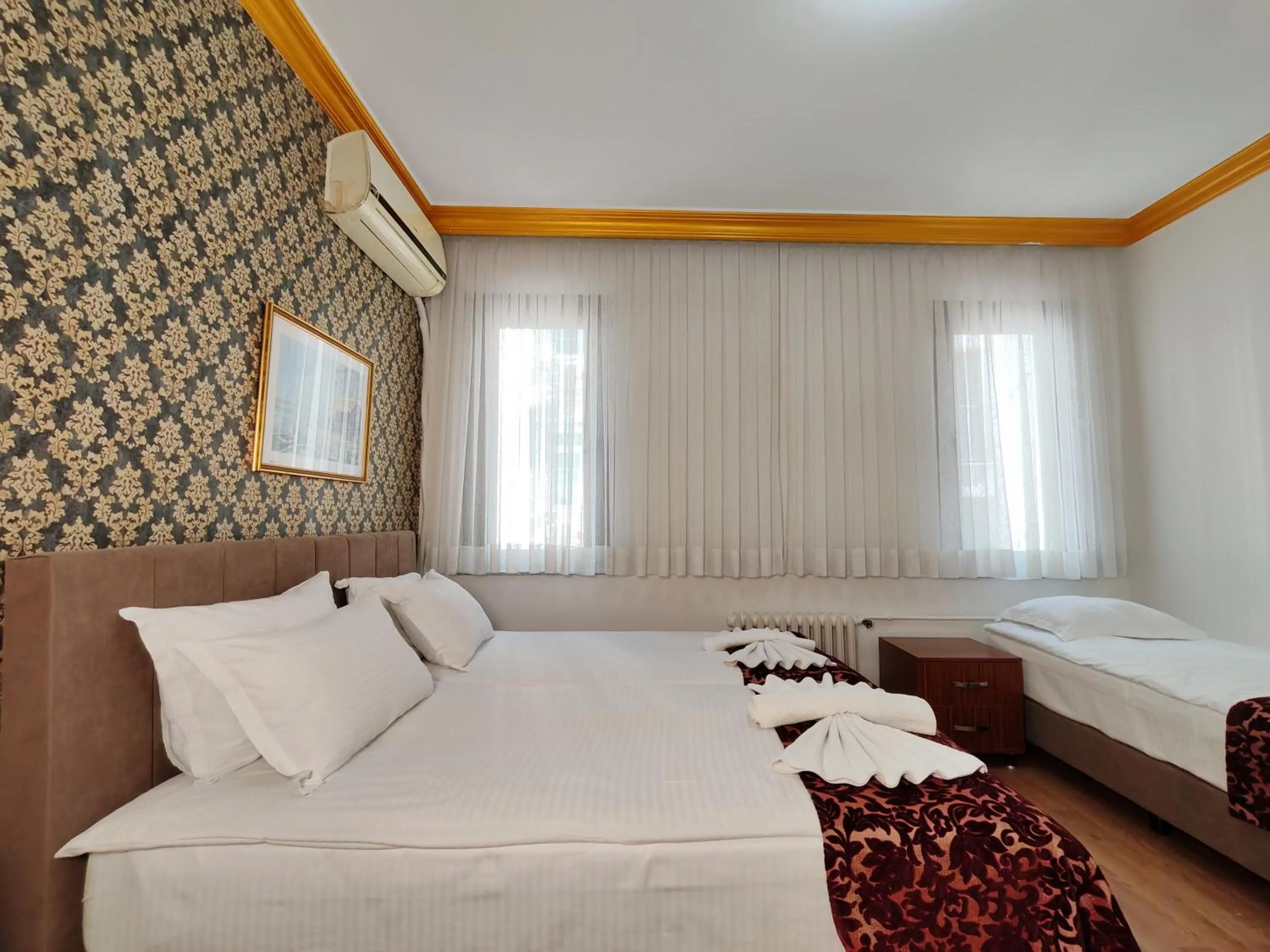 TV and multimedia, Bed in Sirkeci Emek Hotel