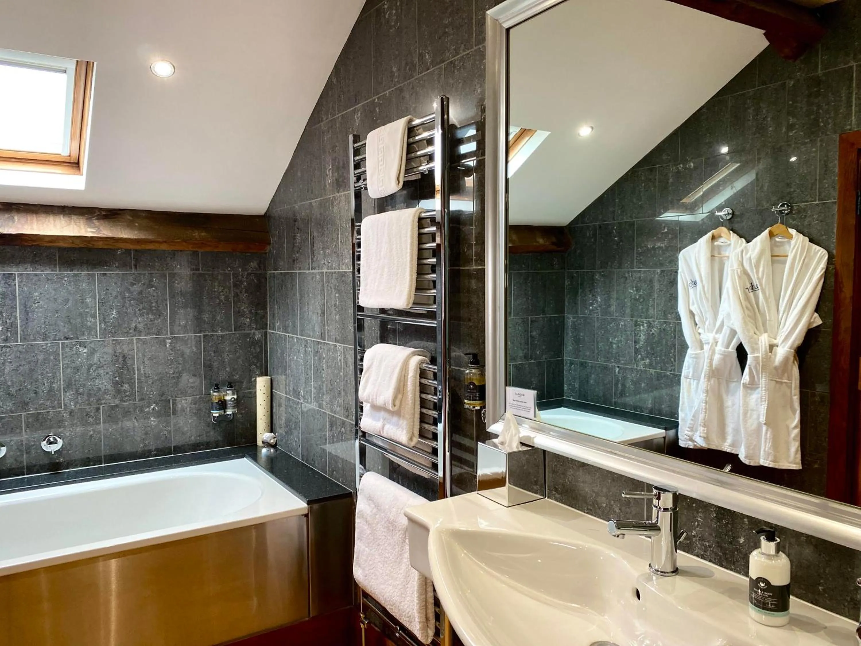 Bathroom in The Cawdor