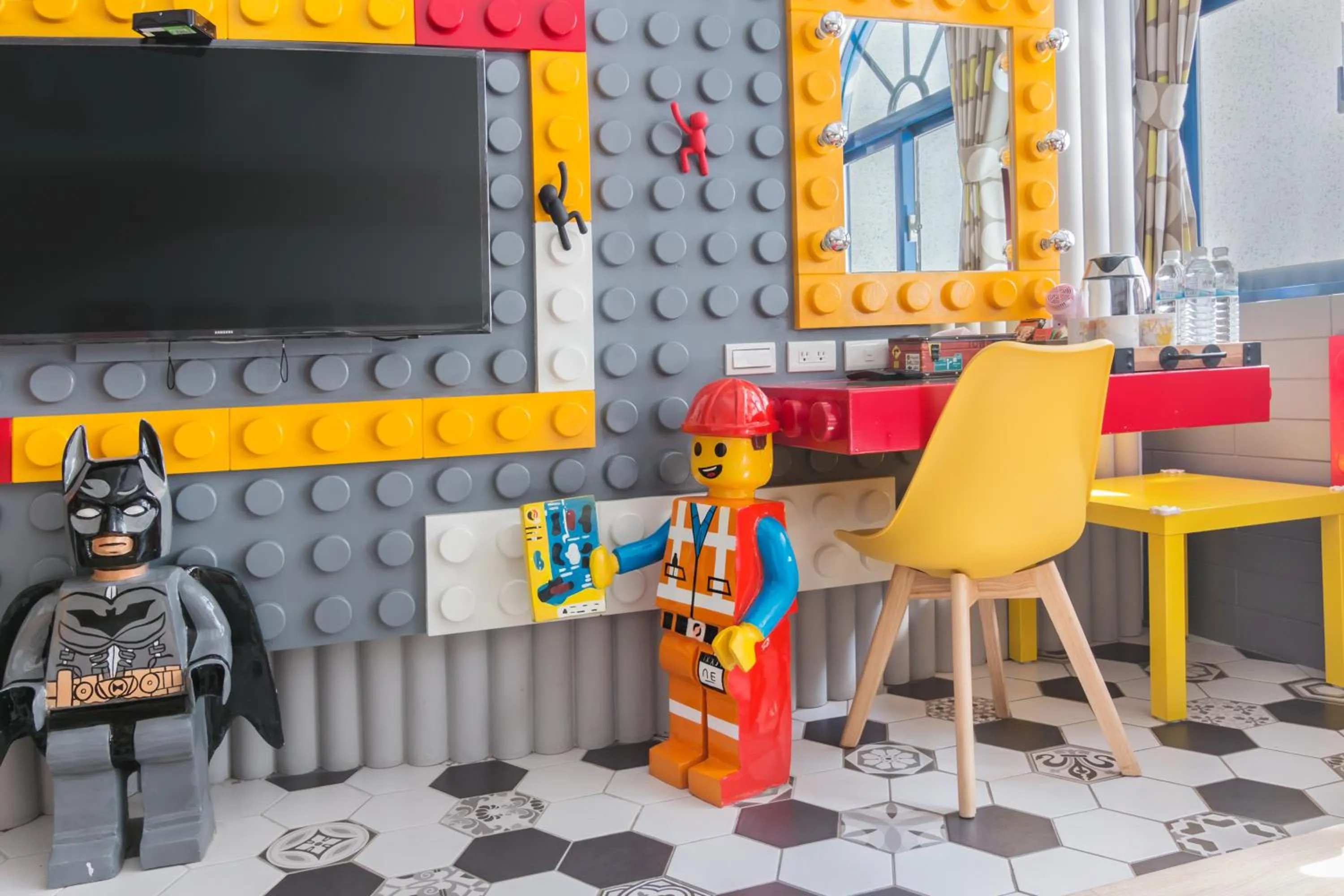 Decorative detail in J.T.World